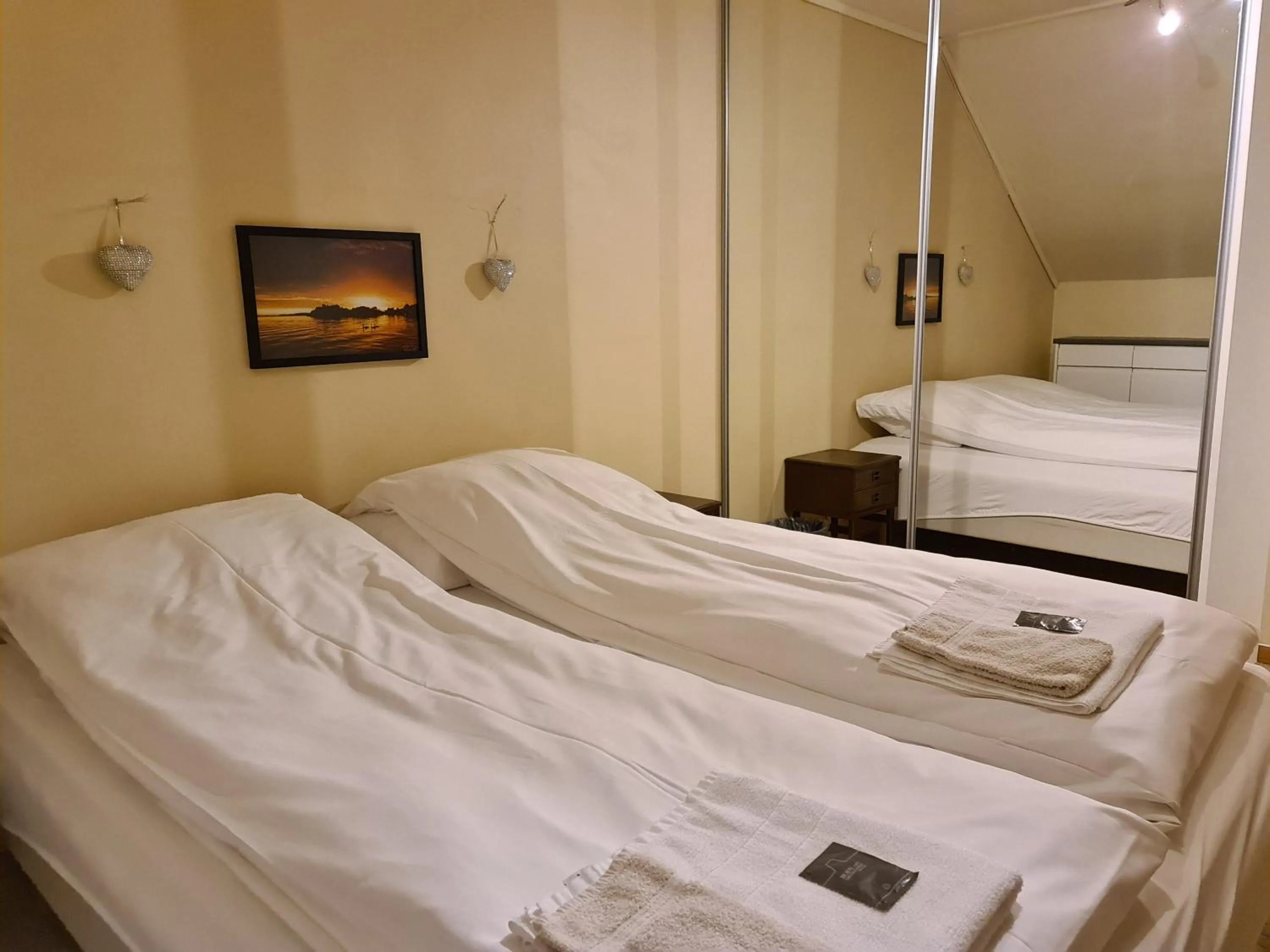 Bed in Skeisvang Gjestgiveri