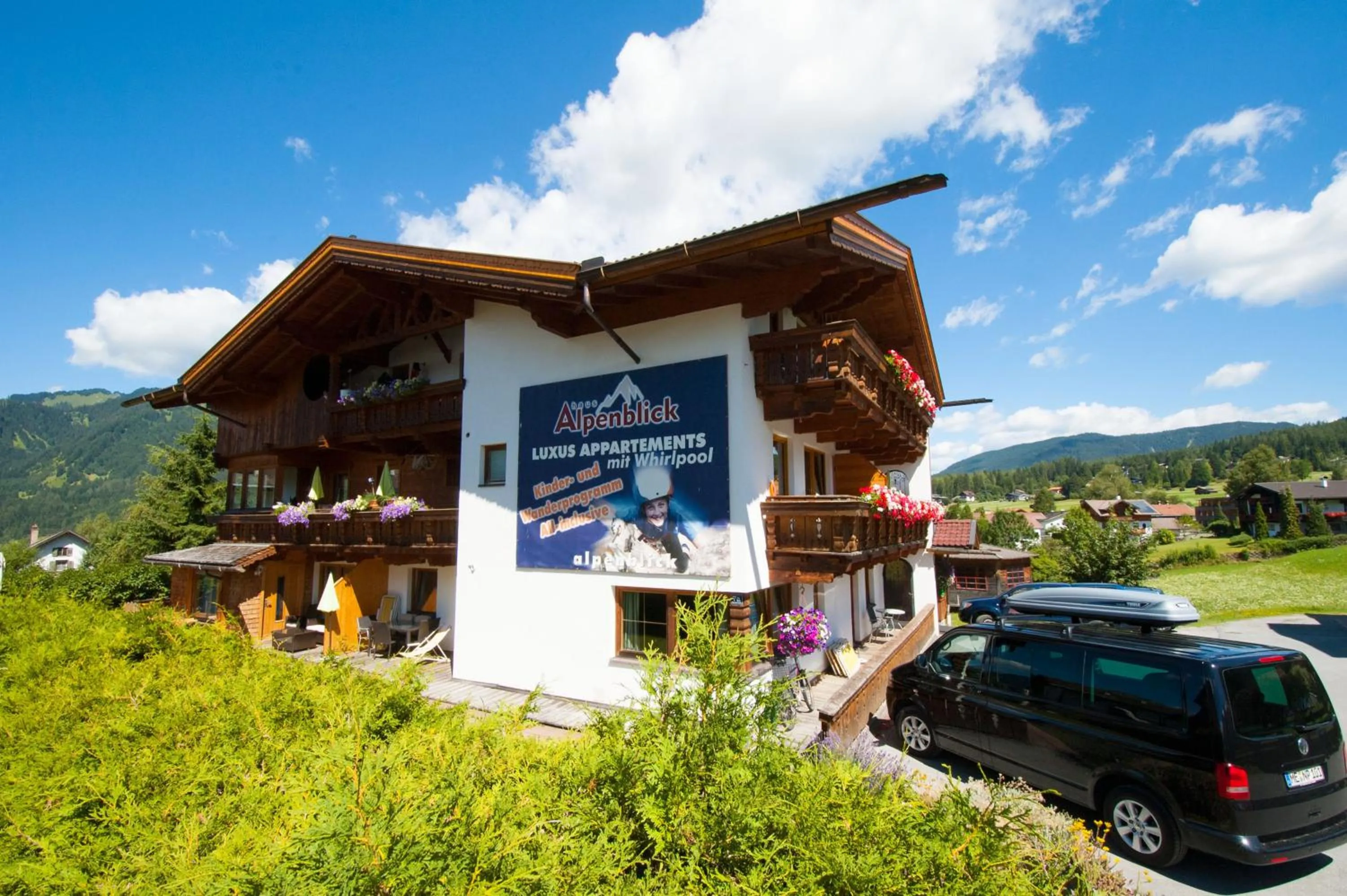 Property building in Haus Alpenblick