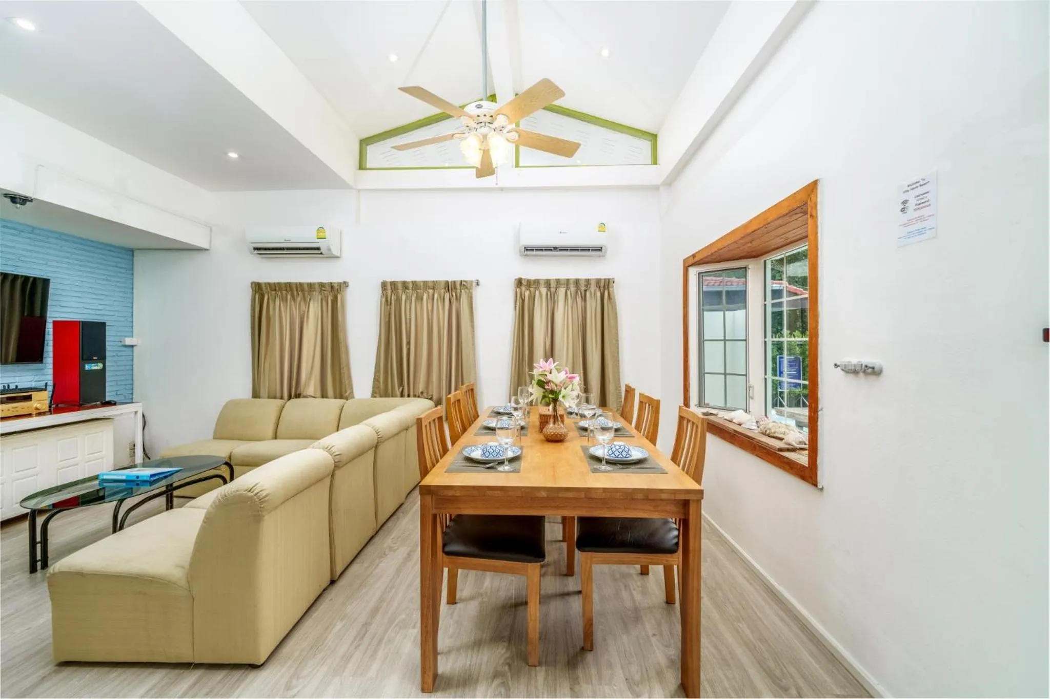 TV and multimedia in Villa Navin Premiere Pool Villa