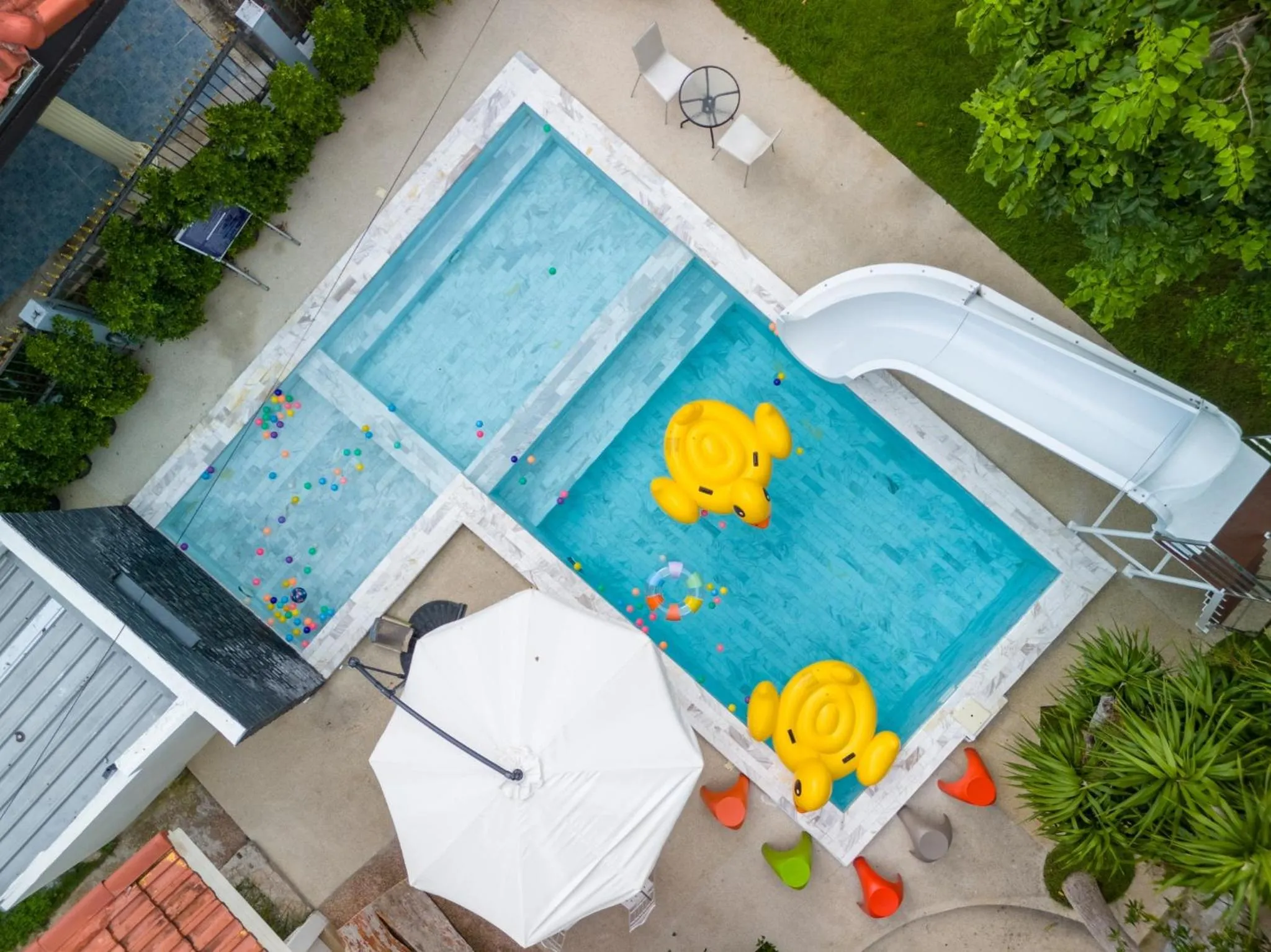 Swimming pool in Villa Navin Premiere Pool Villa