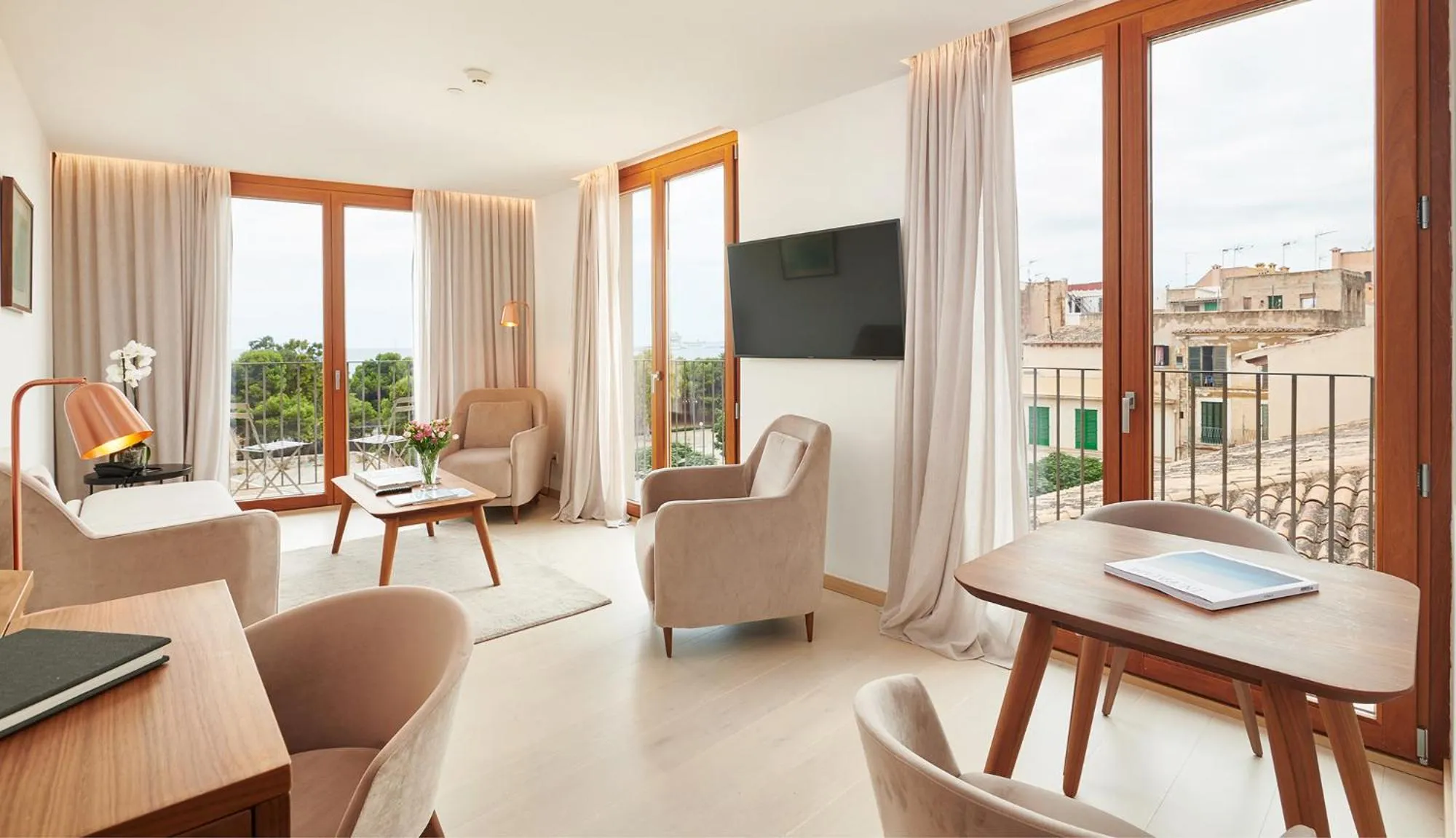 TV and multimedia in Es Princep - The Leading Hotels of the World