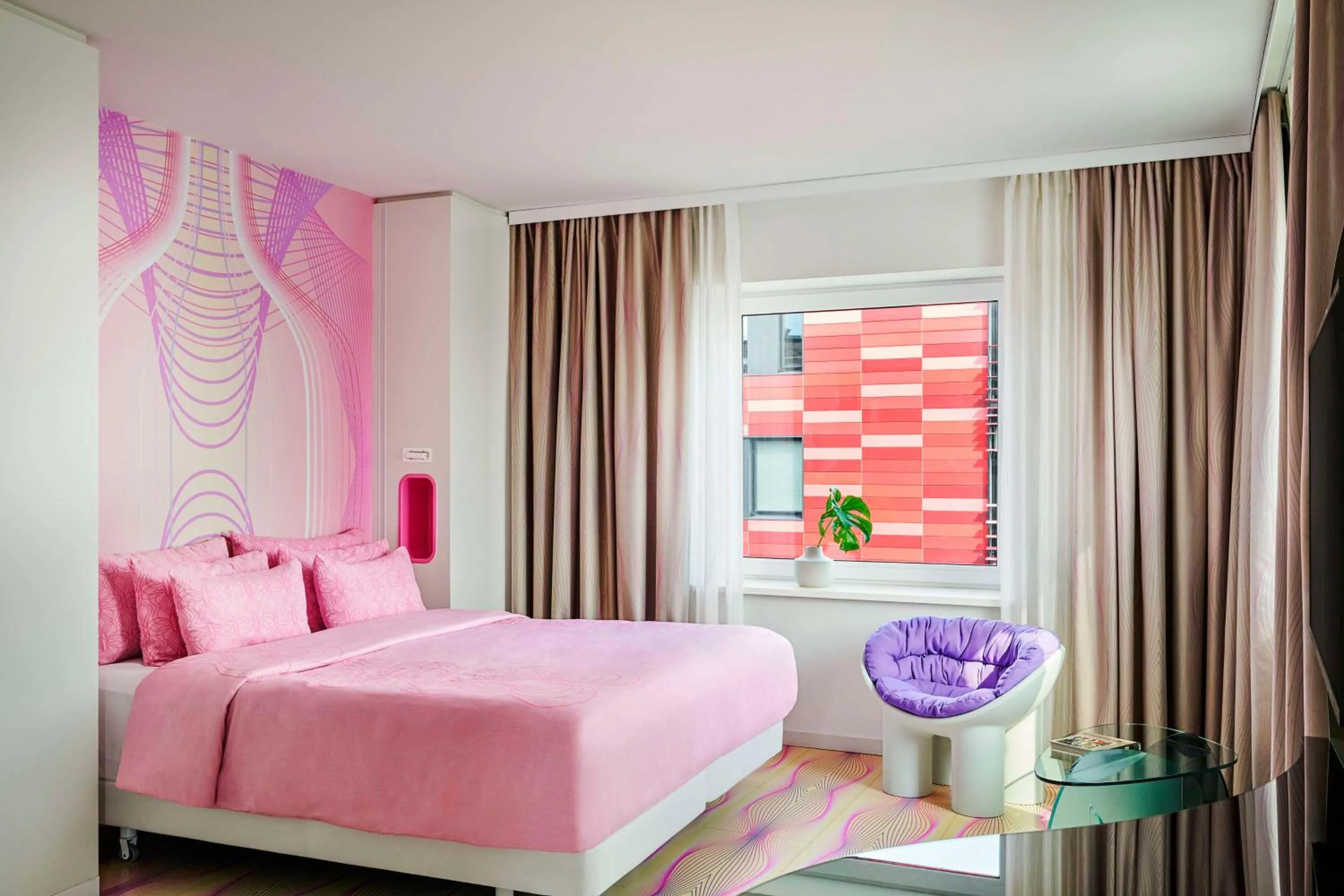 Bedroom, Bed in nhow Berlin