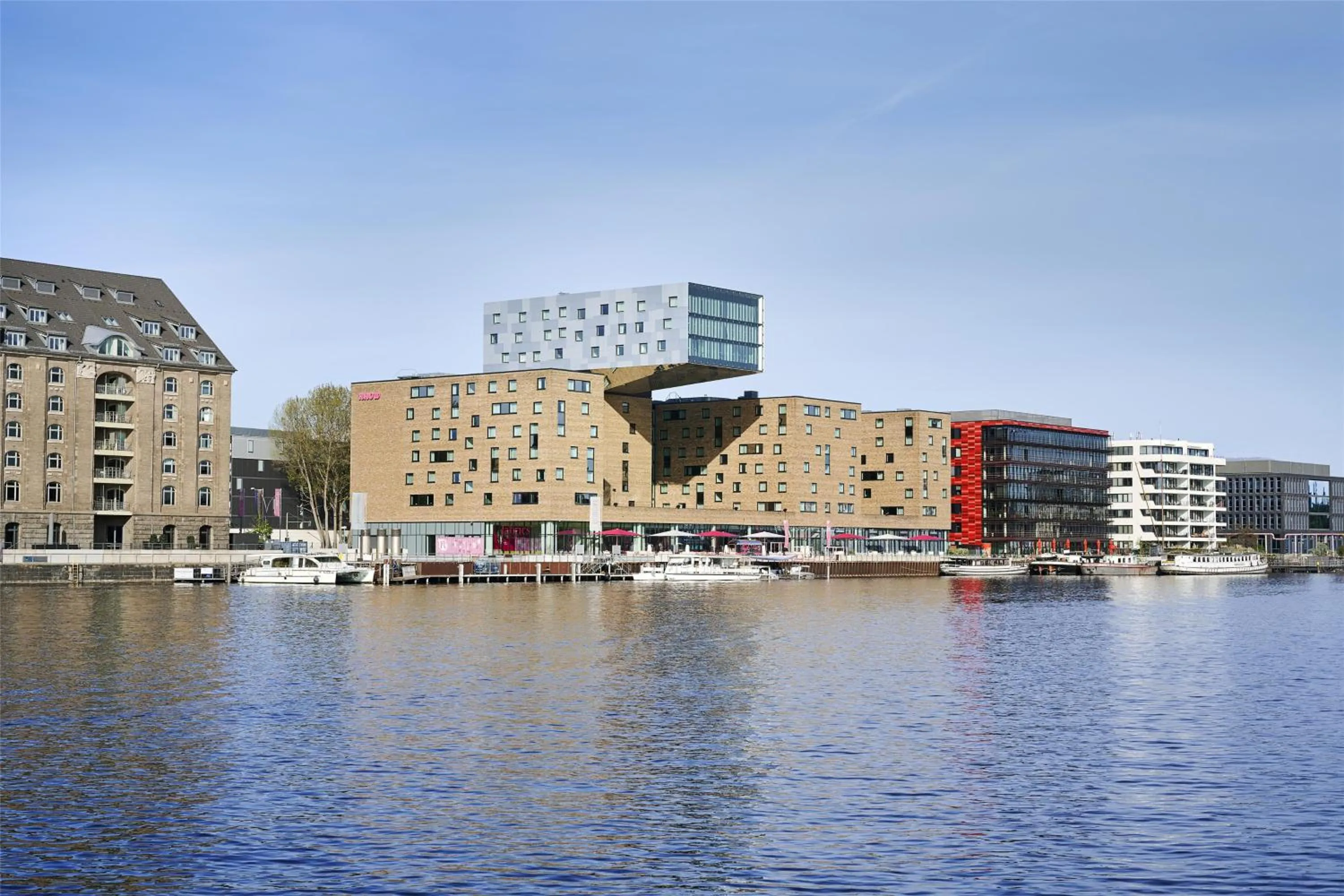 Property building in nhow Berlin