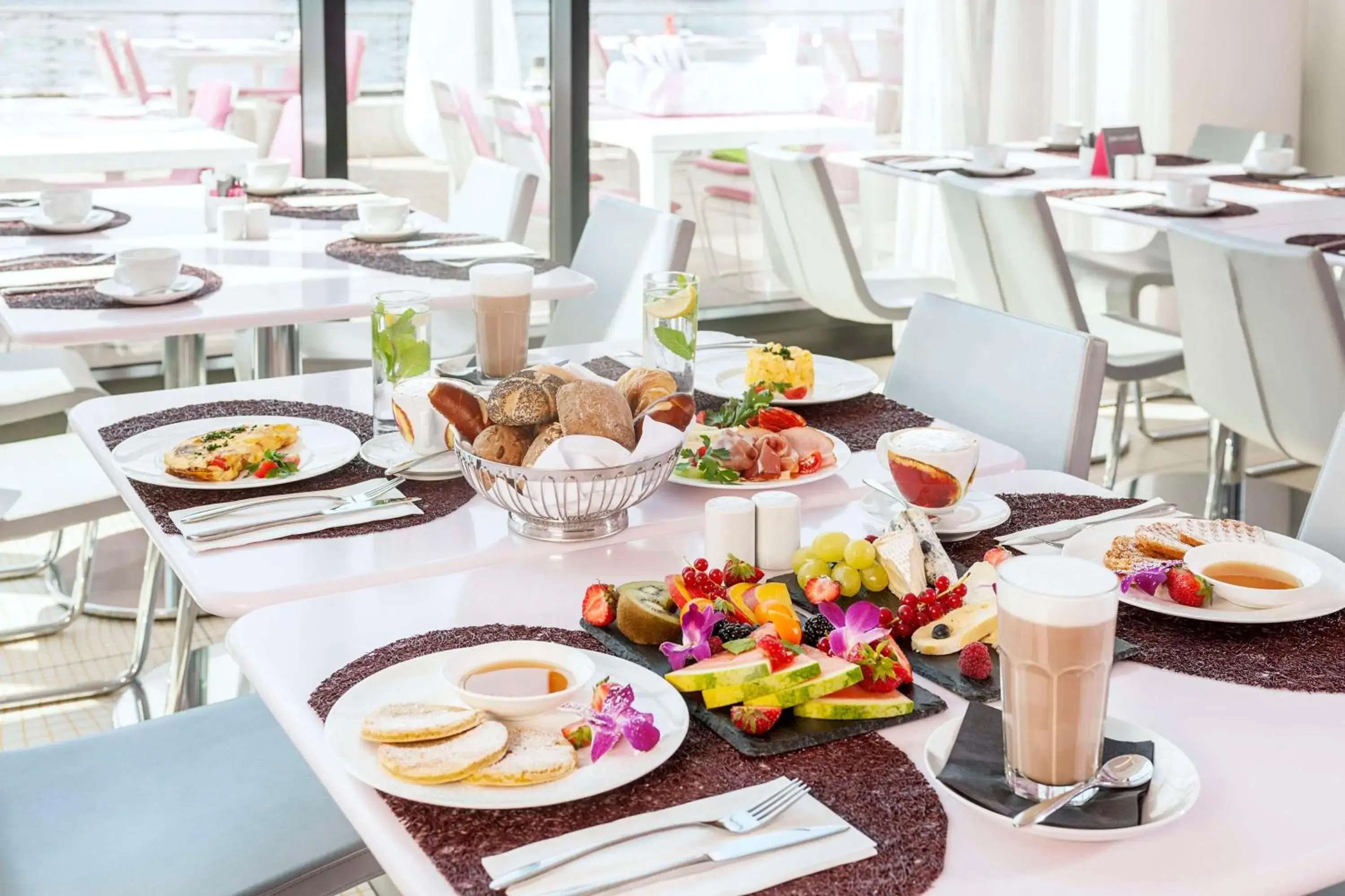 Restaurant/places to eat in nhow Berlin Restaurant/places to eat in nhow Berlin