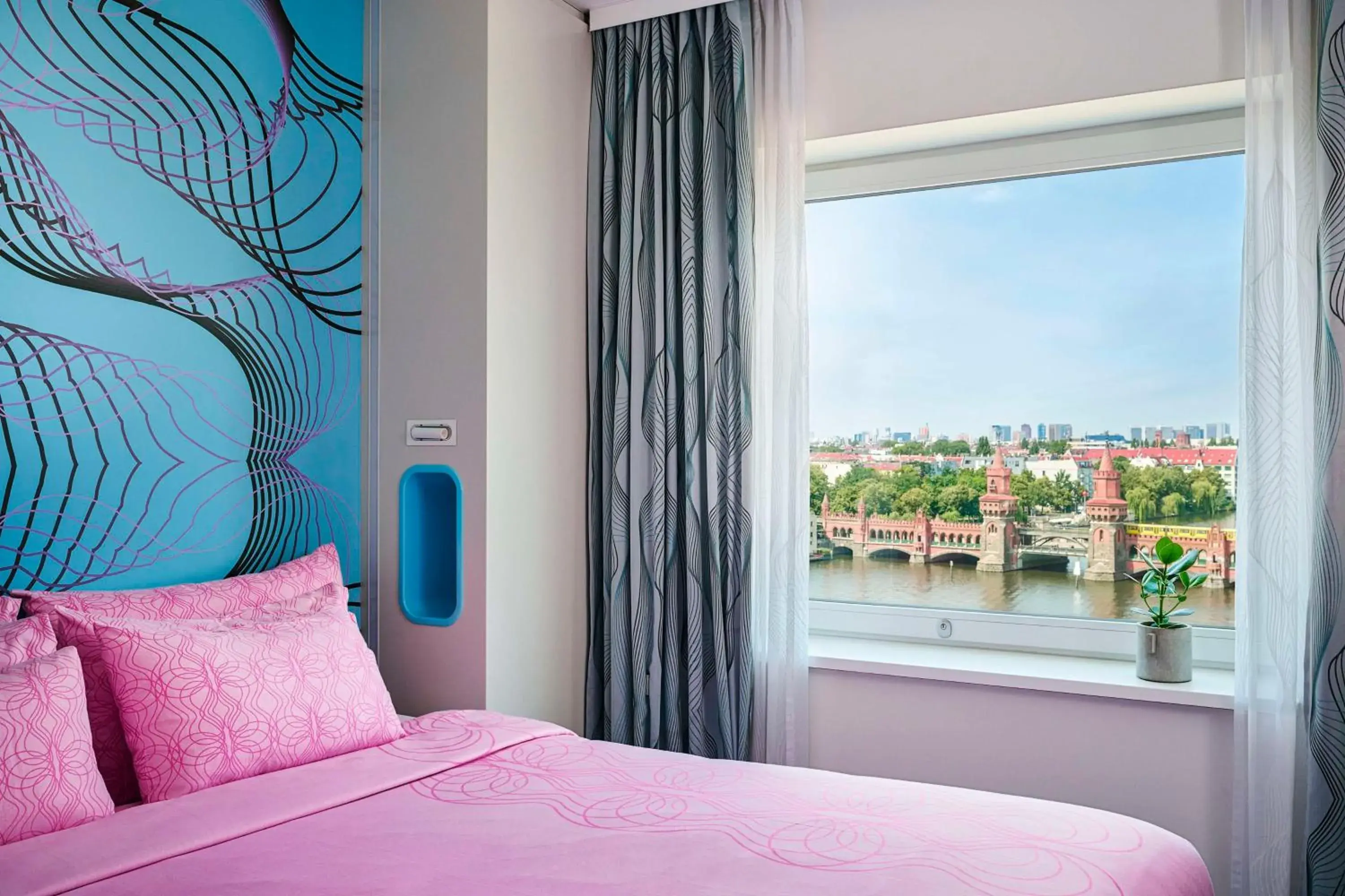 Photo of the whole room, Bed in nhow Berlin Photo of the whole room, Bed in nhow Berlin