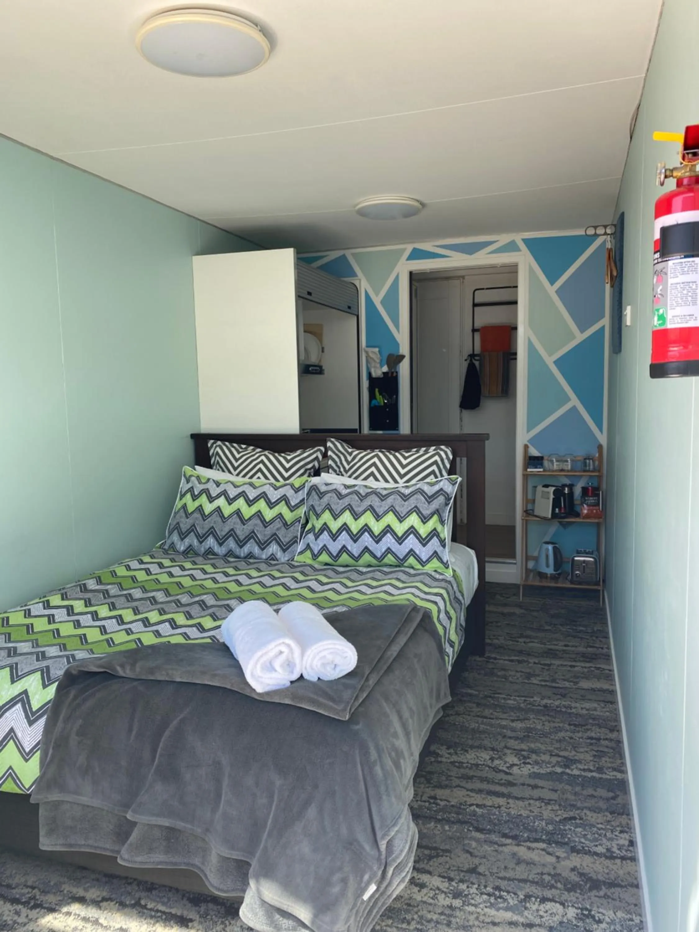 Bedroom, Bed in Ross Beach TOP10 Holiday Park