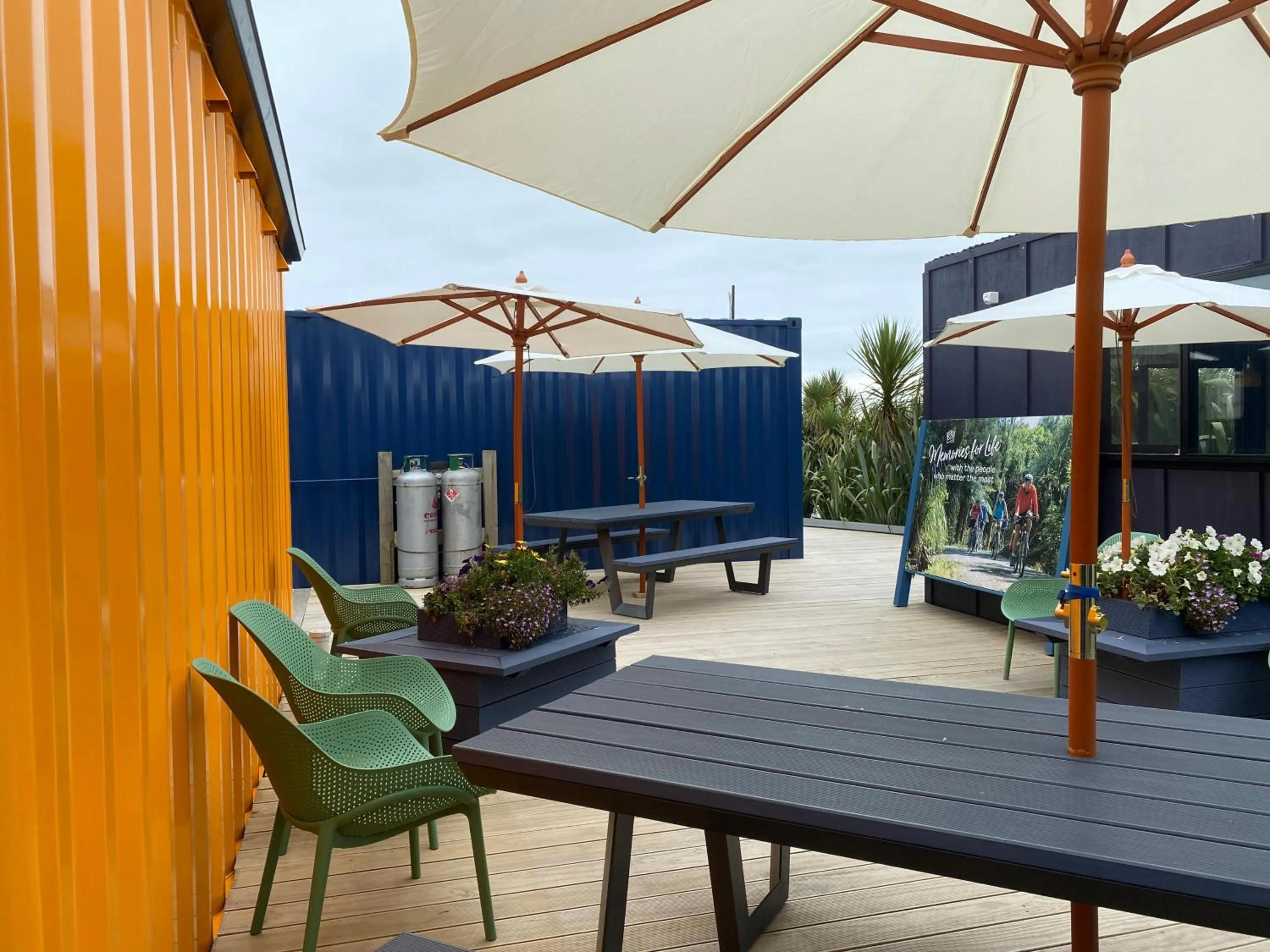 Communal lounge/ TV room in Ross Beach TOP10 Holiday Park