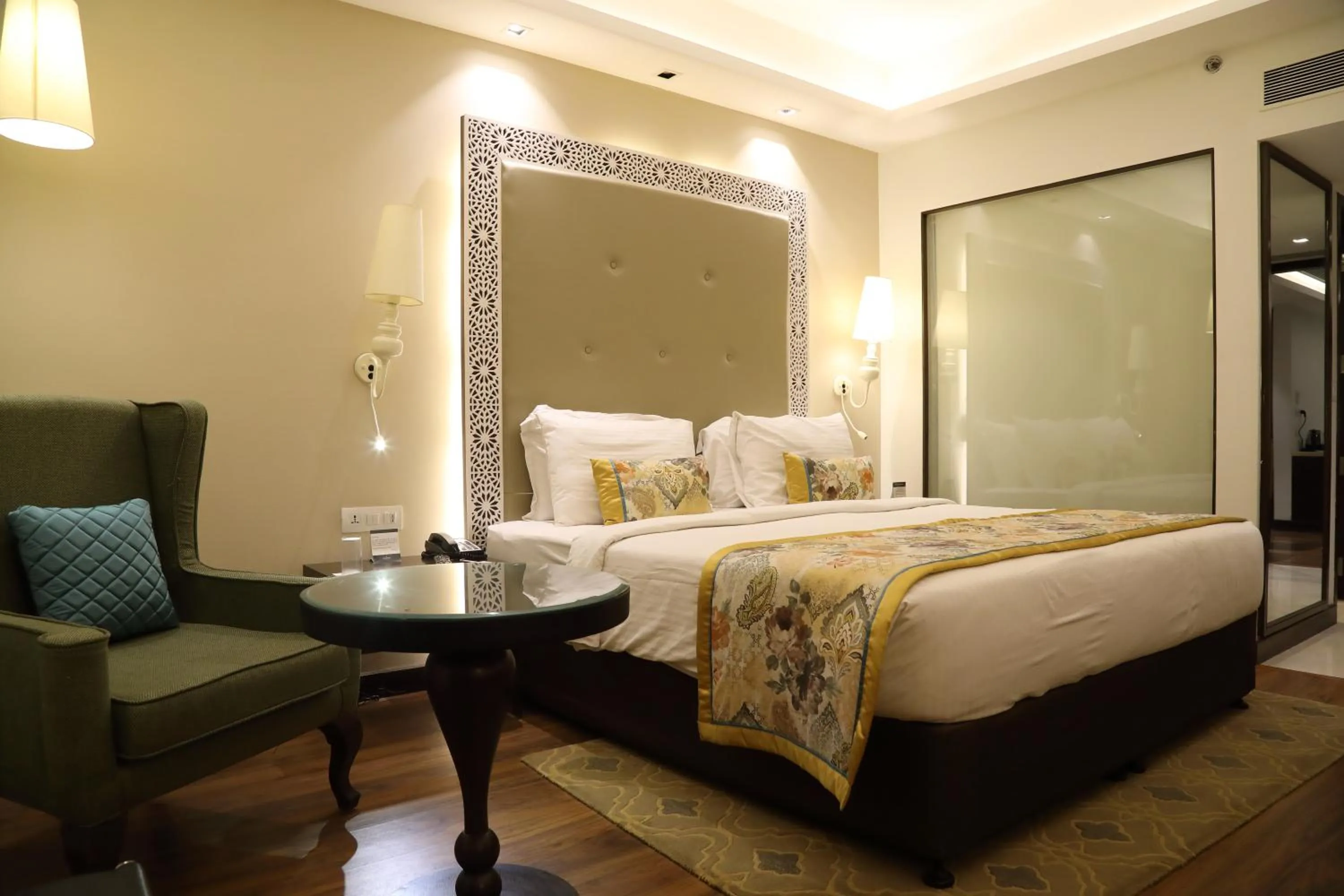 Guests, Bed in Country Inn & Suites by Radisson Kota