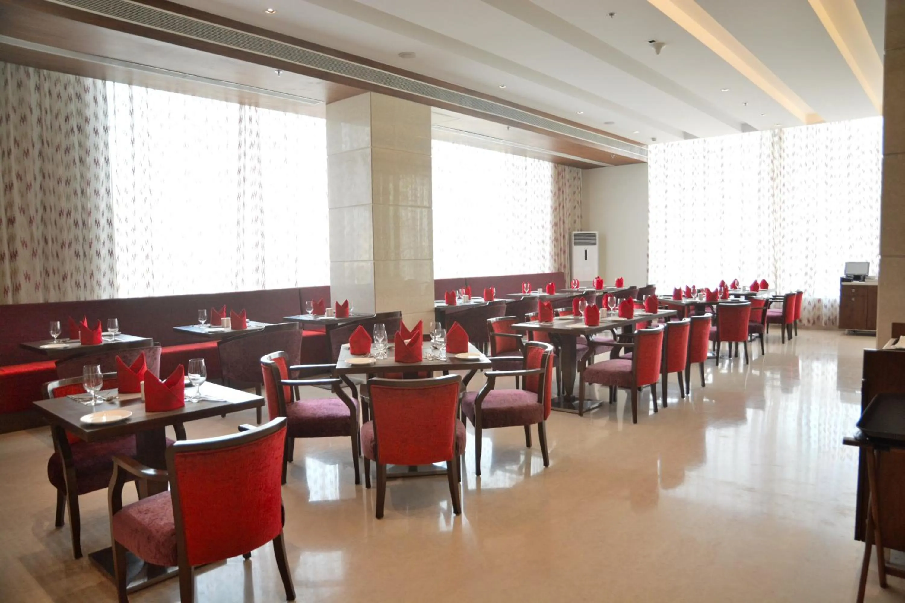 Restaurant/places to eat in Country Inn & Suites by Radisson Kota