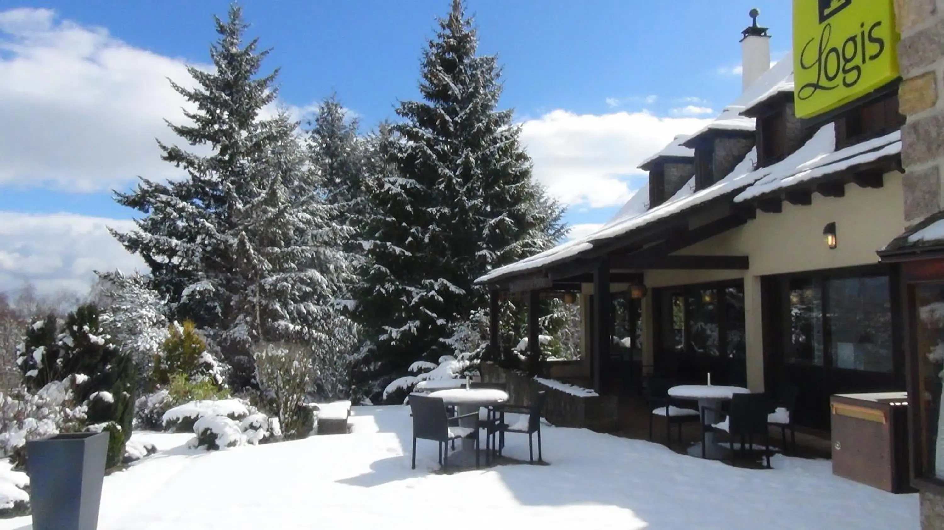 Hôtel Logis Le Relais De La Poste Hôtel Logis Le Relais De La Poste