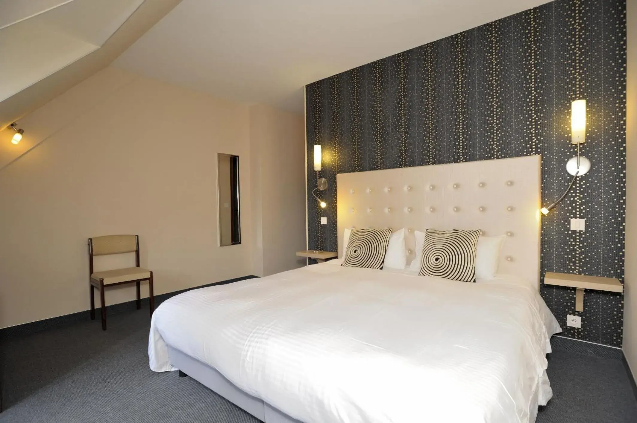 Superior Double Room in Hôtel Logis Le Relais De La Poste Superior Double Room in Hôtel Logis Le Relais De La Poste