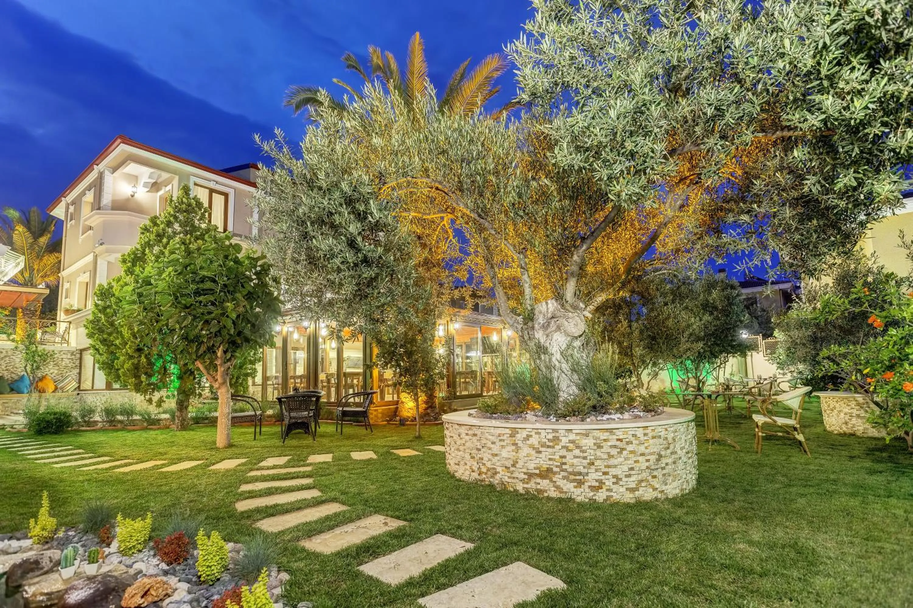 Property building in Cunda Özerbey Konağı