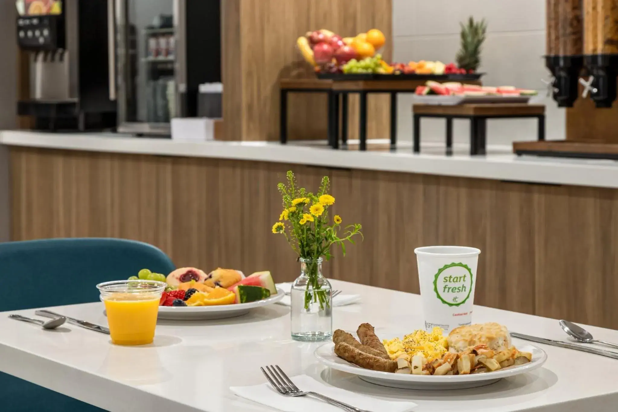 Breakfast in Holiday Inn Nashville Downtown - Stadium by IHG Breakfast in Holiday Inn Nashville Downtown - Stadium by IHG