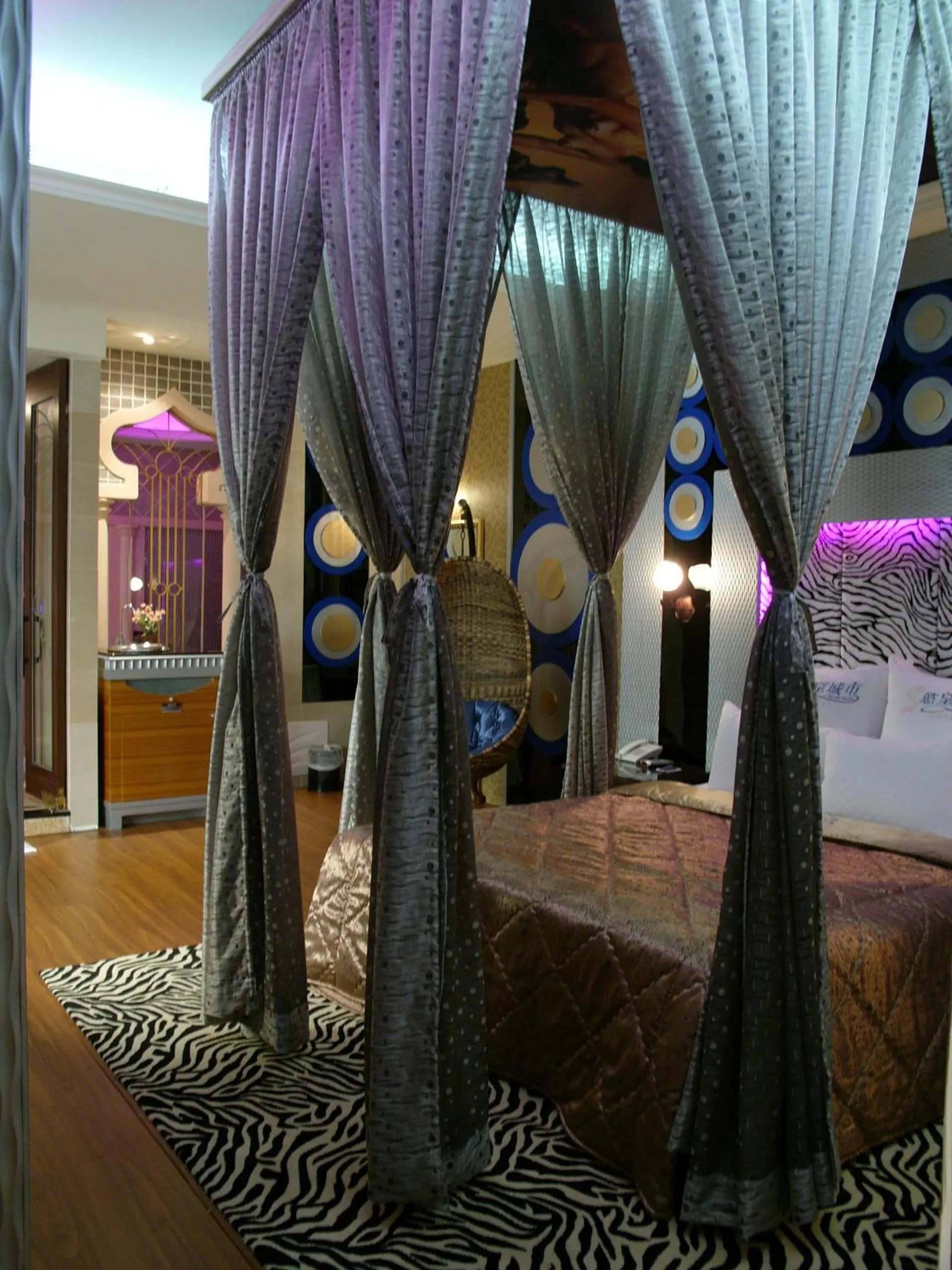 Bed in Sexy City Motel