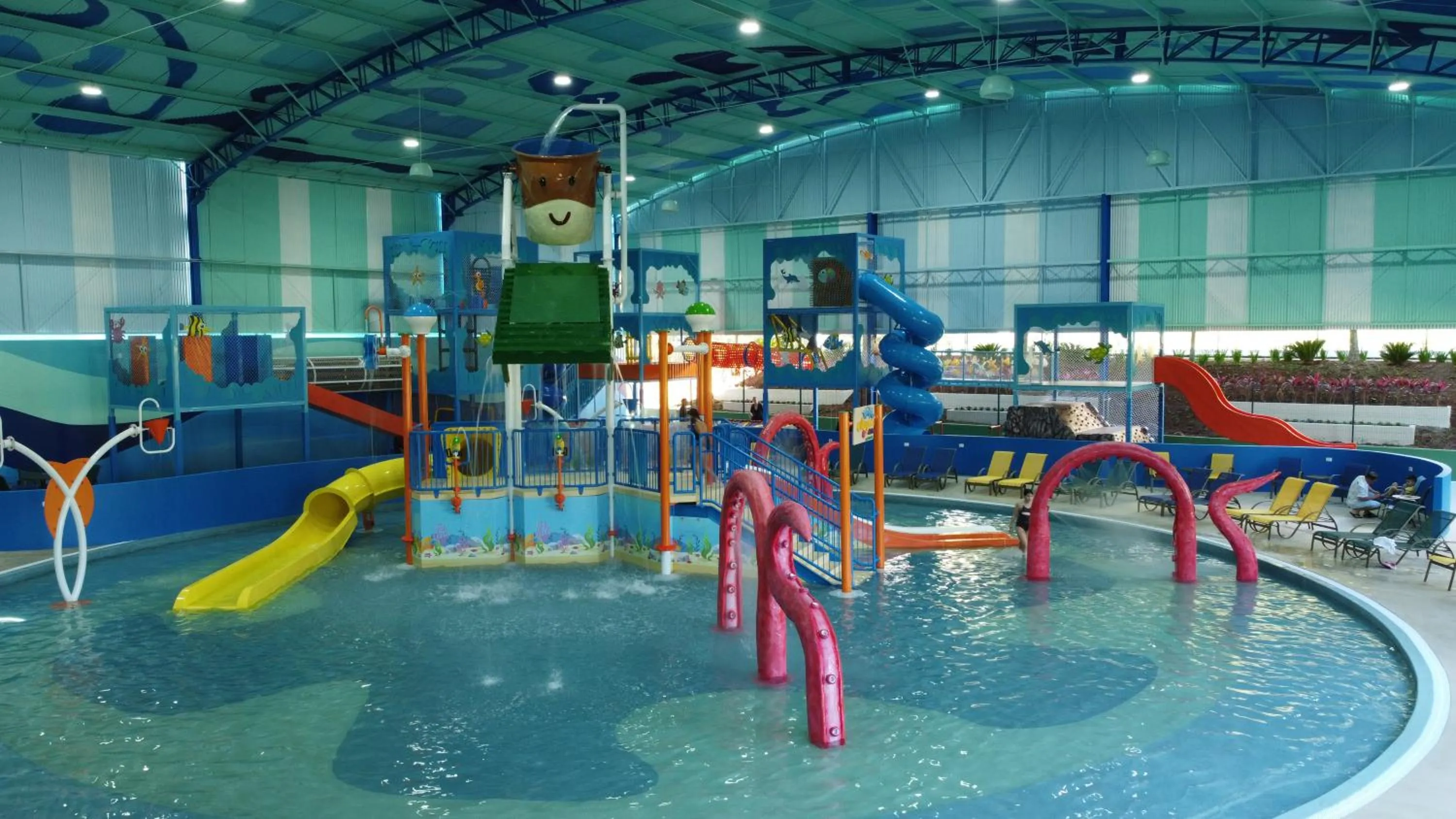 Swimming pool in Bourbon Resort Atibaia