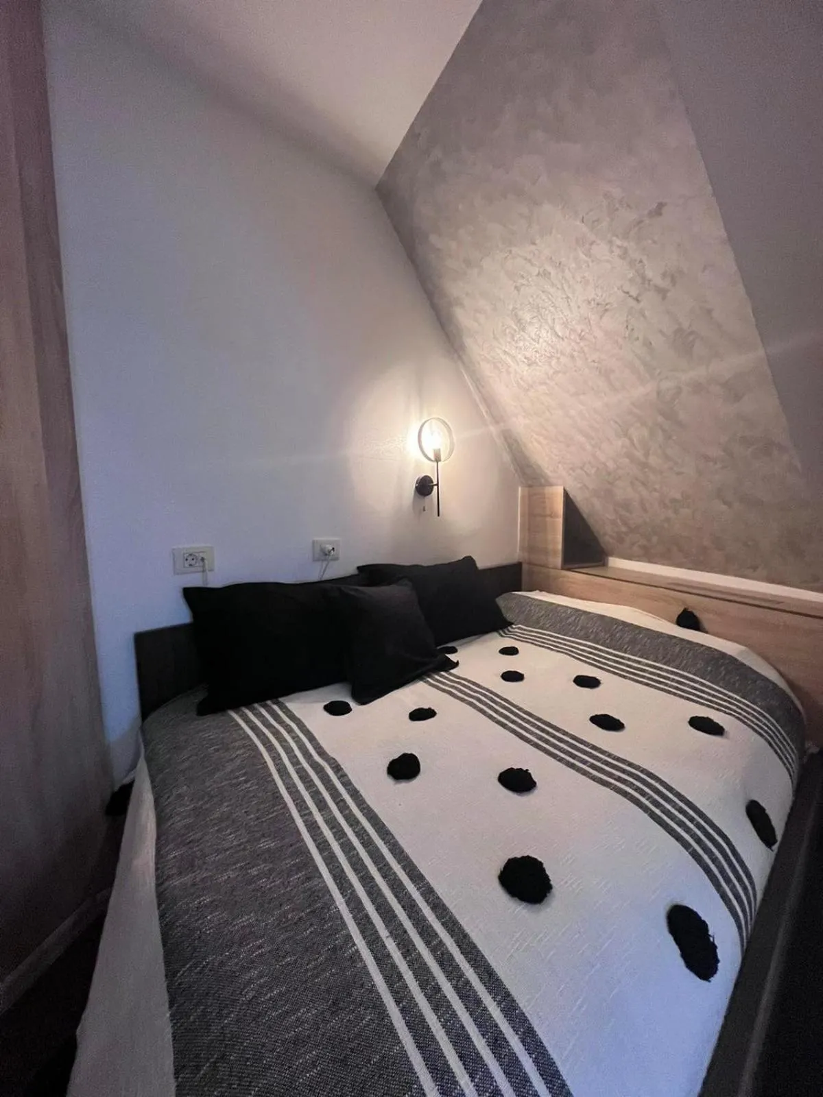 Bed in Apartment Maja Konaci