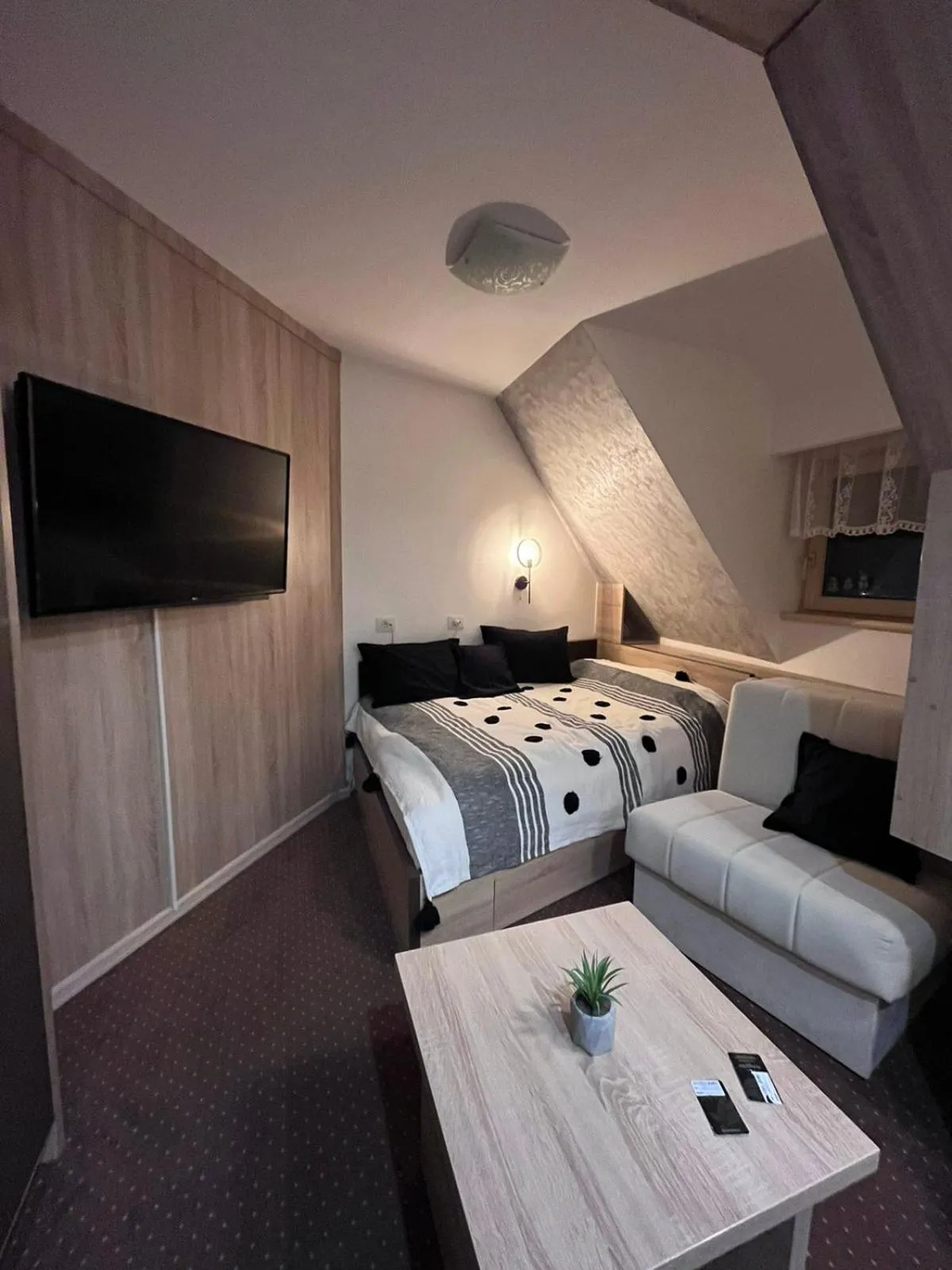 Bed in Apartment Maja Konaci