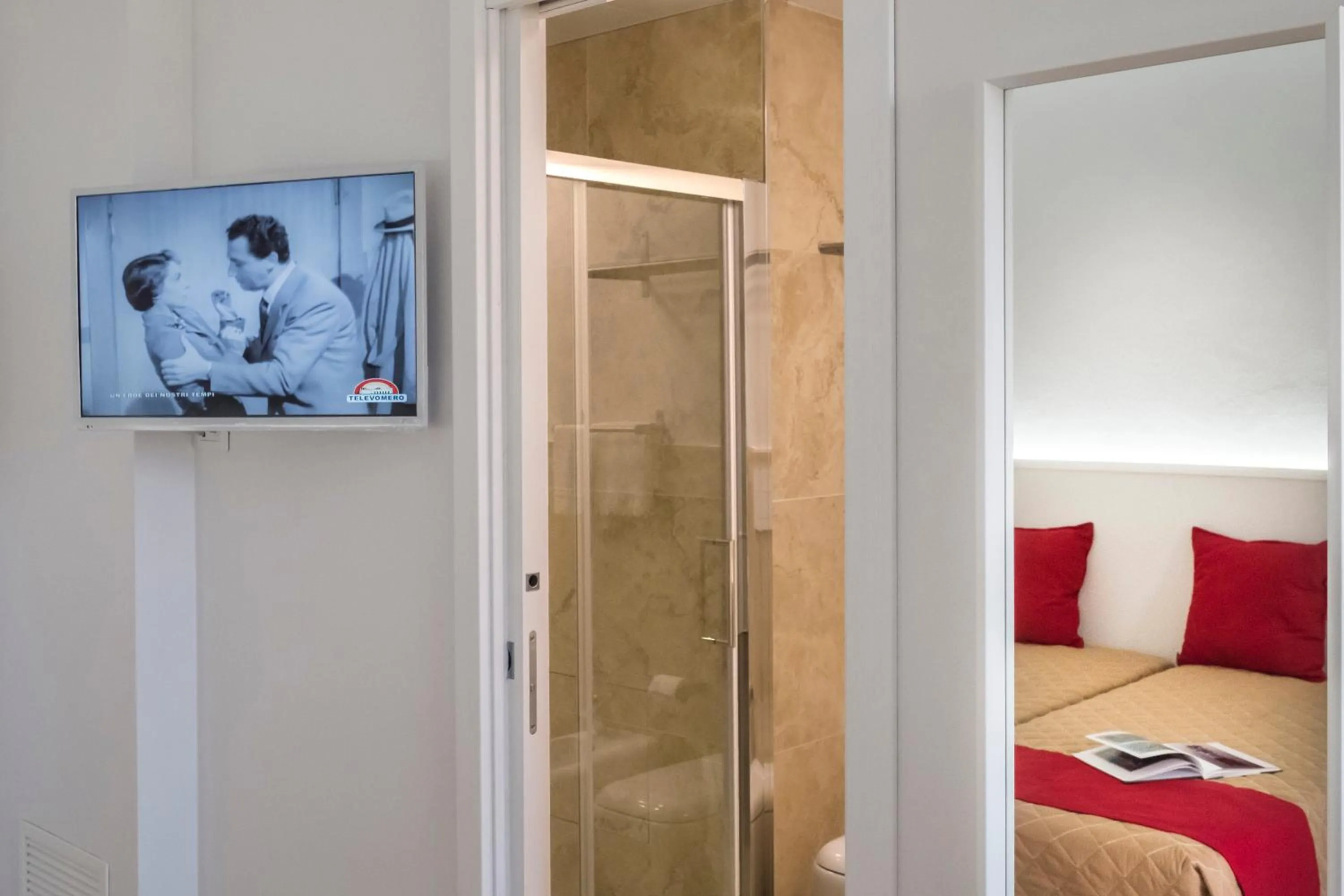 Photo of the whole room, Bed in Palazzo Della Mura