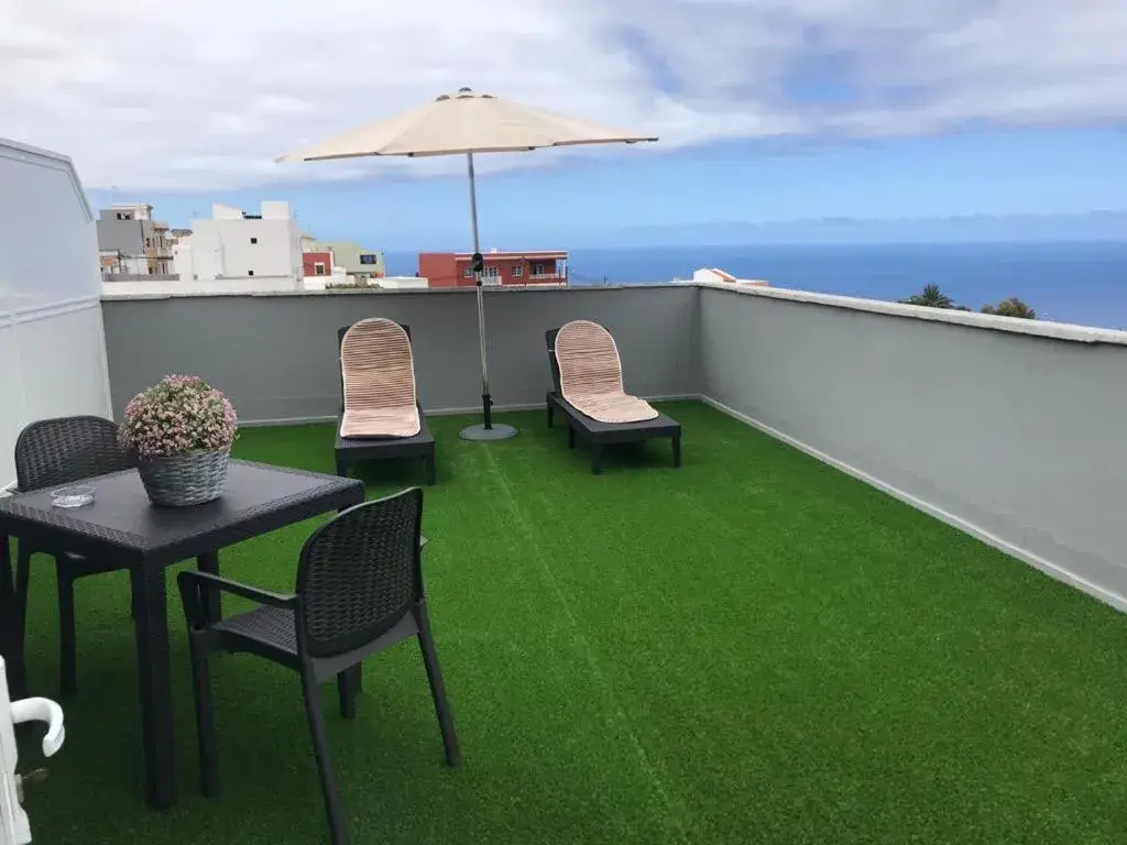 Balcony/Terrace in Apartamentos Jucar Balcony/Terrace in Apartamentos Jucar