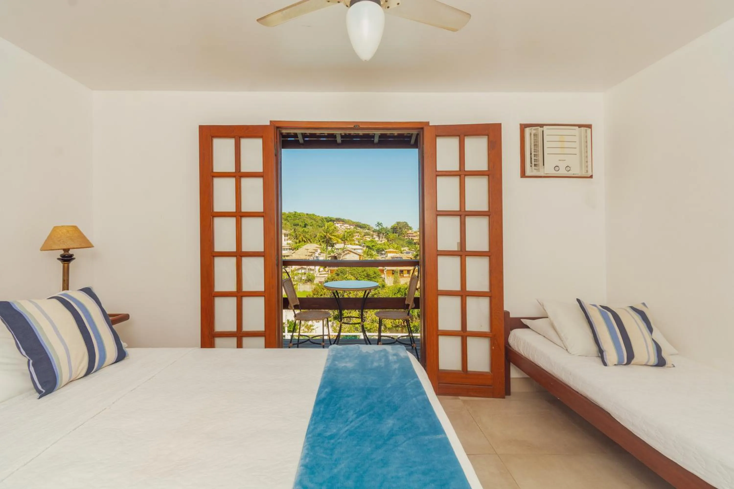 Bed in Côte D`azur Buzios