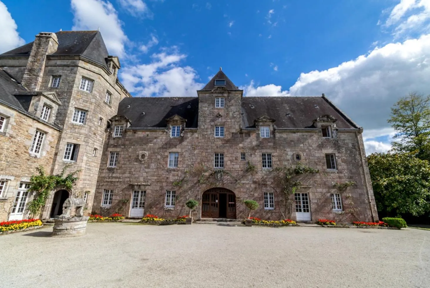 Facade/entrance in Manoir Du Stang