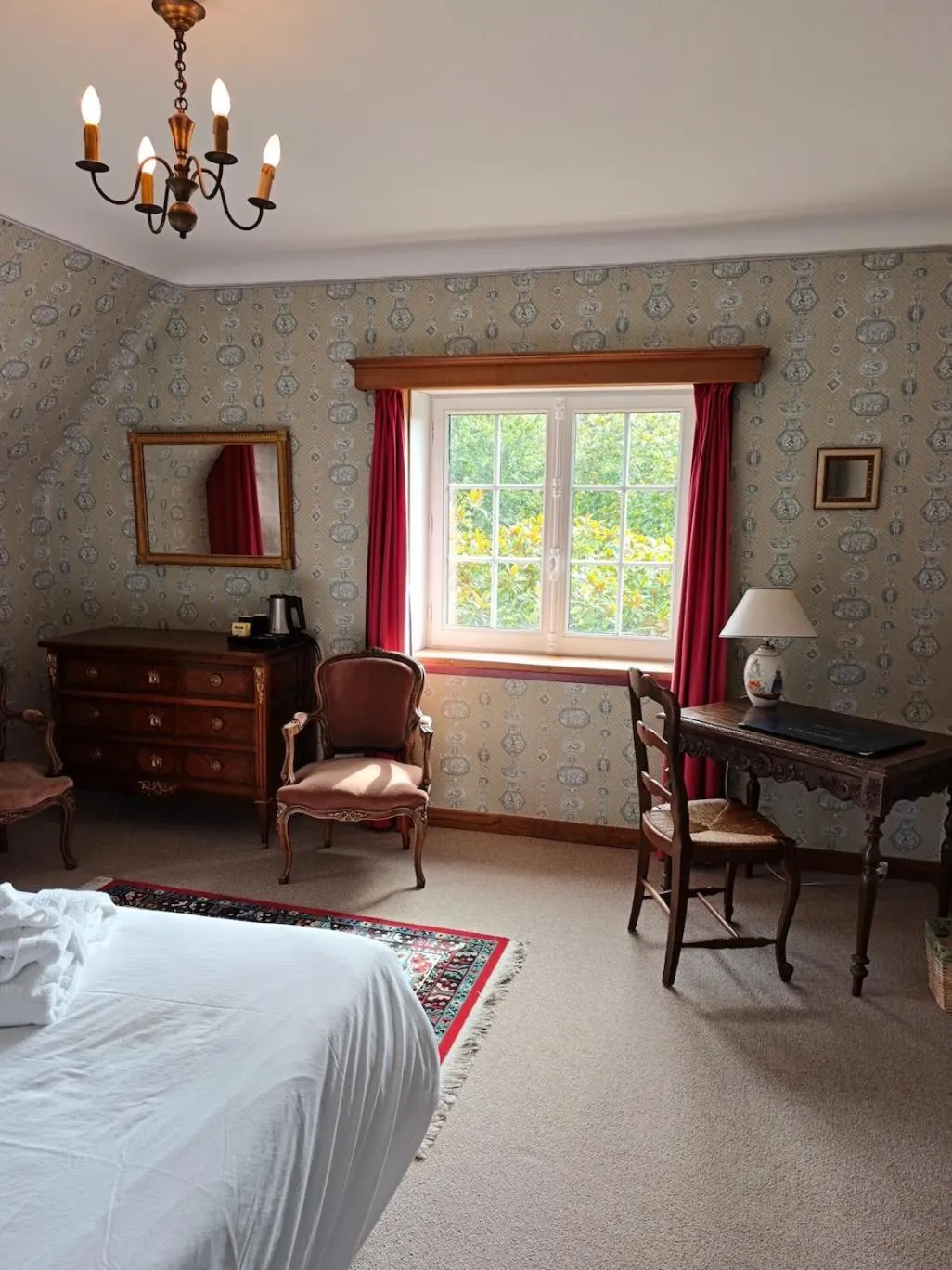 Photo of the whole room, Bed in Manoir Du Stang