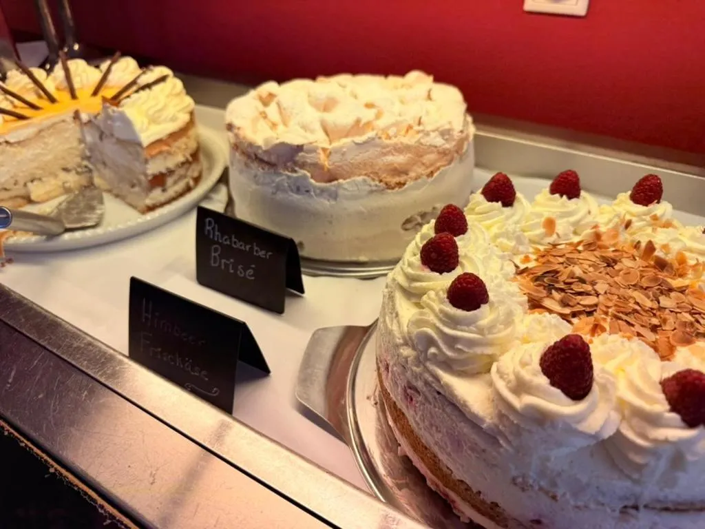 Food and drinks in Hotel Village