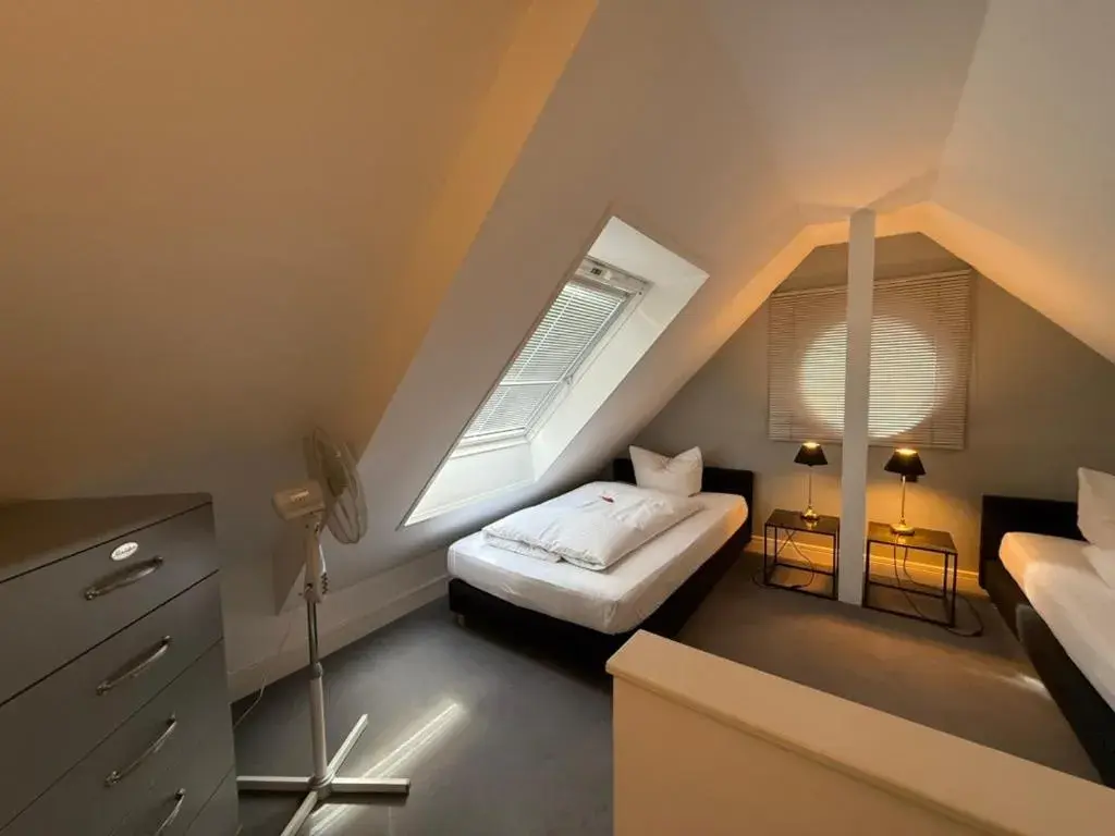 Standard Twin Room - single occupancy in Hotel Village Standard Twin Room - single occupancy in Hotel Village