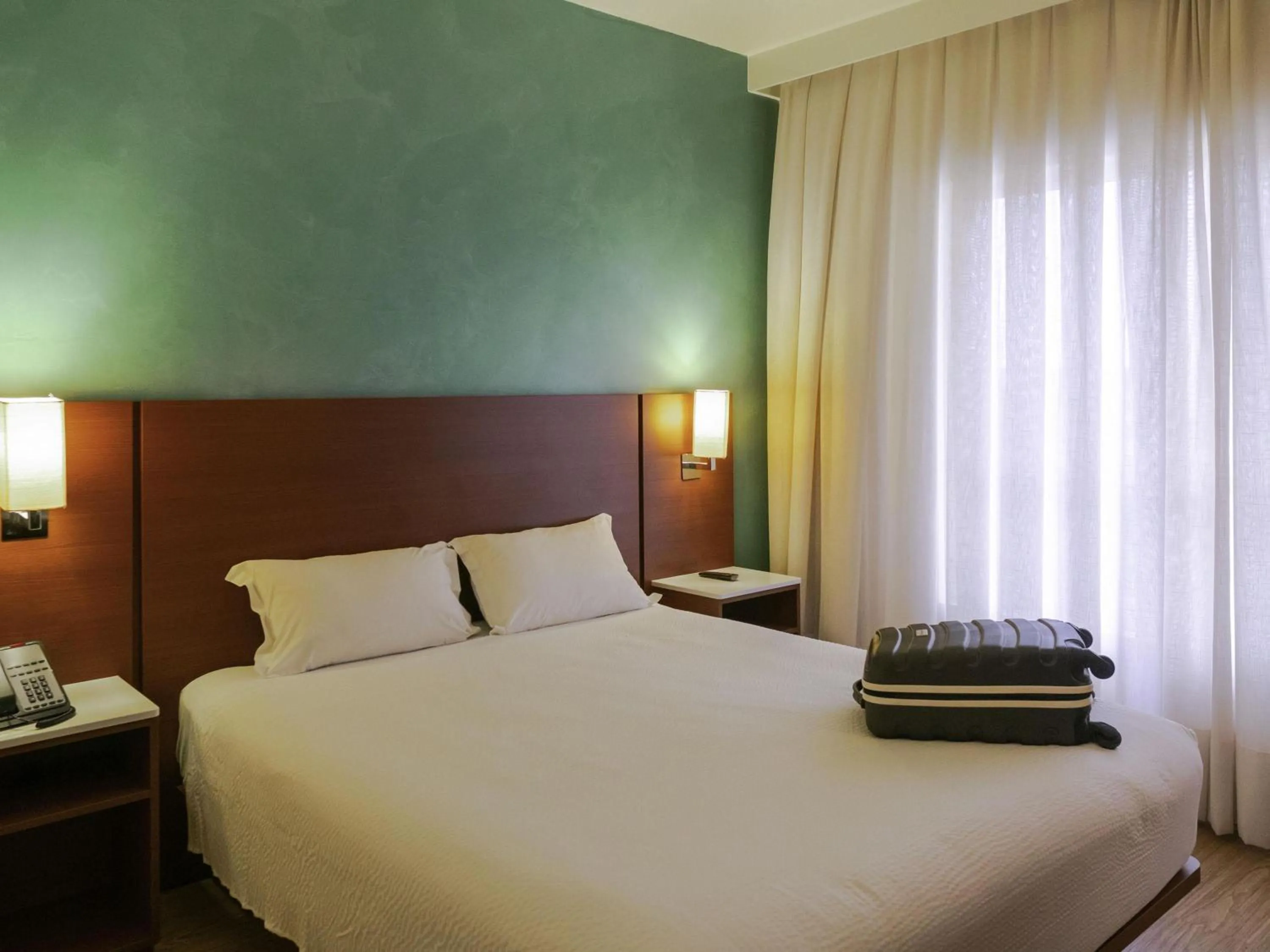 Bedroom, Bed in ibis Styles Curitiba Aeroporto