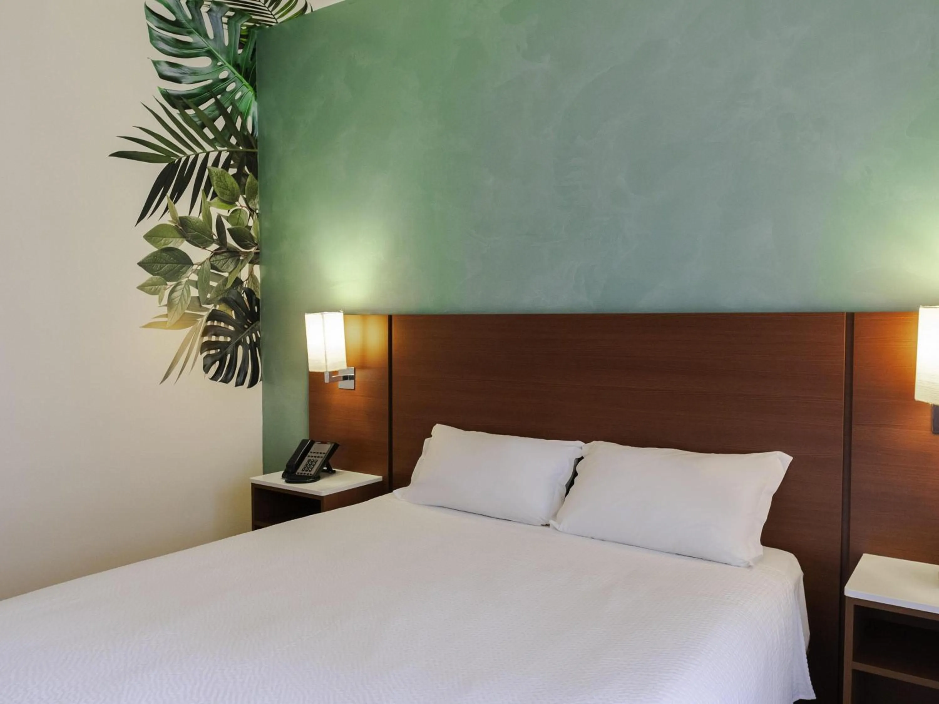 Bedroom, Bed in ibis Styles Curitiba Aeroporto