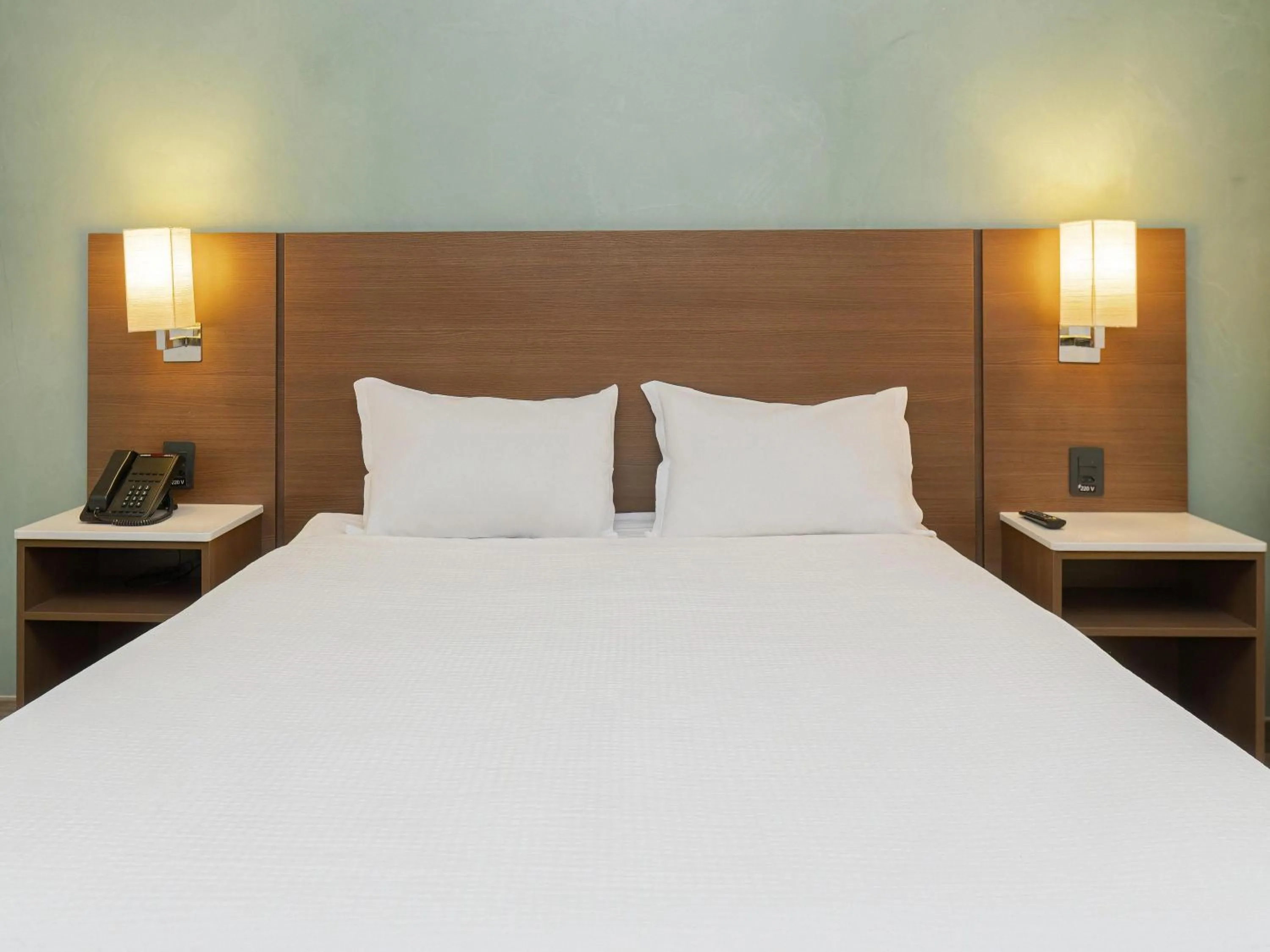 Bedroom, Bed in ibis Styles Curitiba Aeroporto