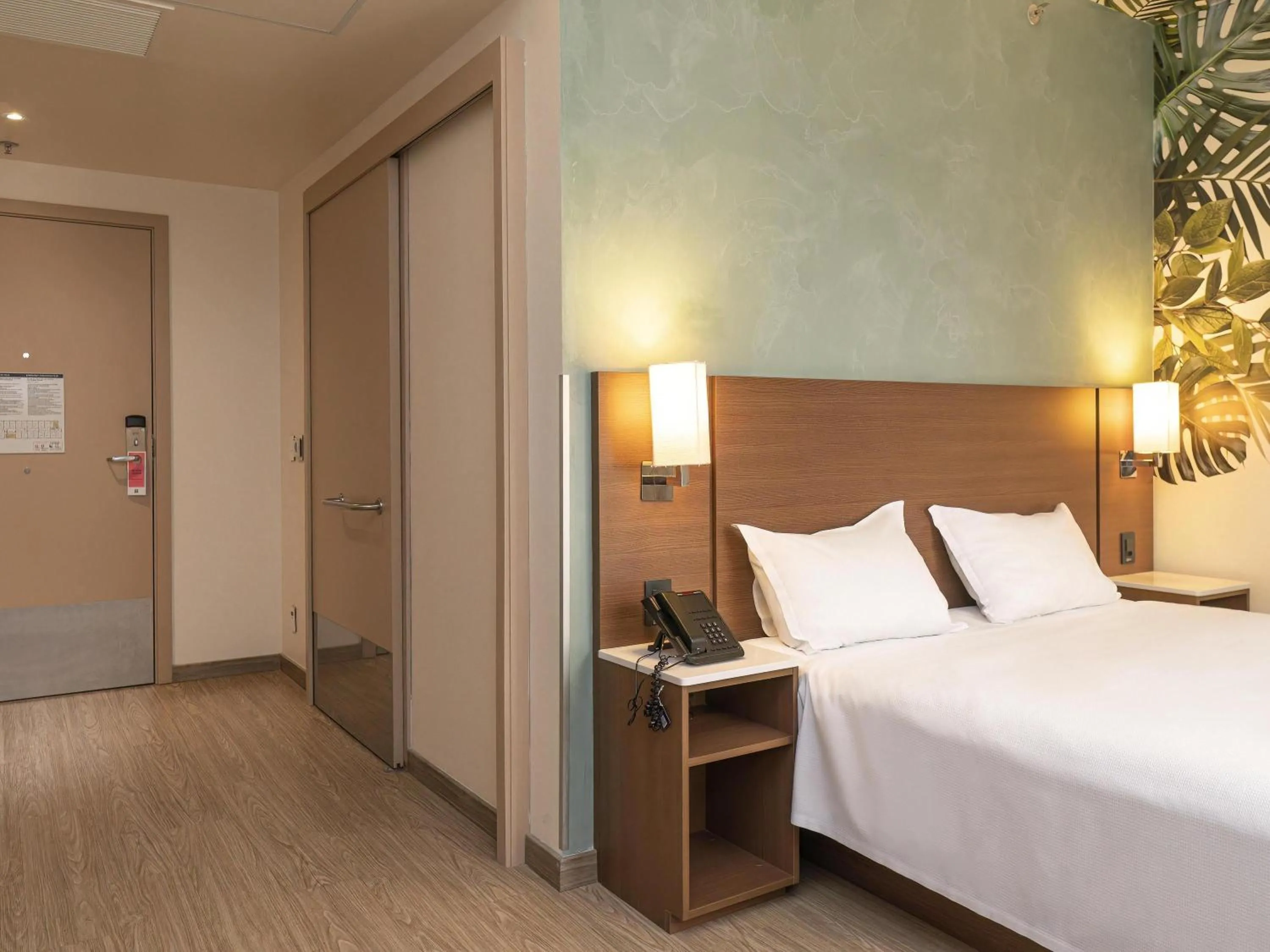 Bedroom, Bed in ibis Styles Curitiba Aeroporto