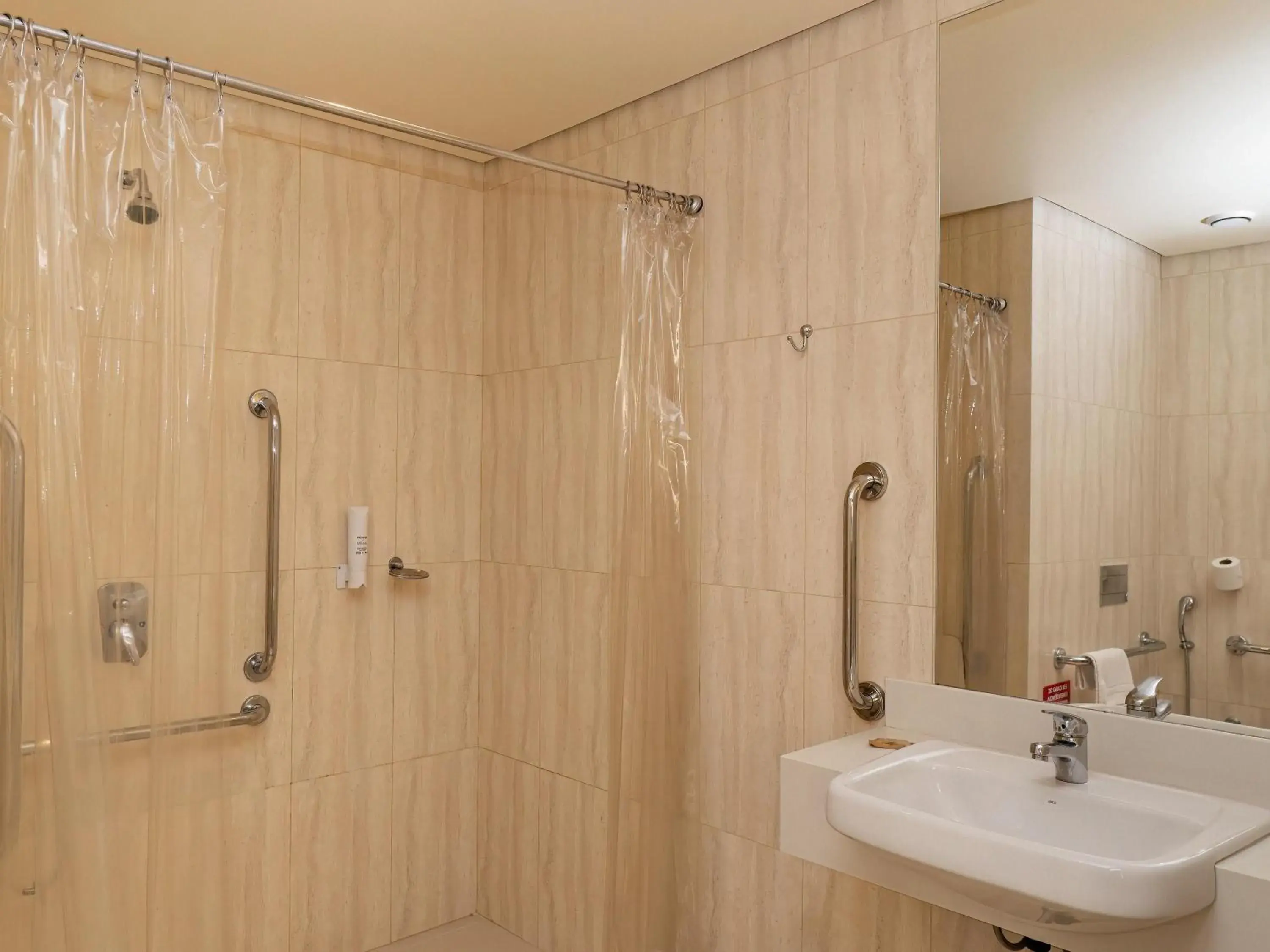 Bedroom in ibis Styles Curitiba Aeroporto Bedroom in ibis Styles Curitiba Aeroporto