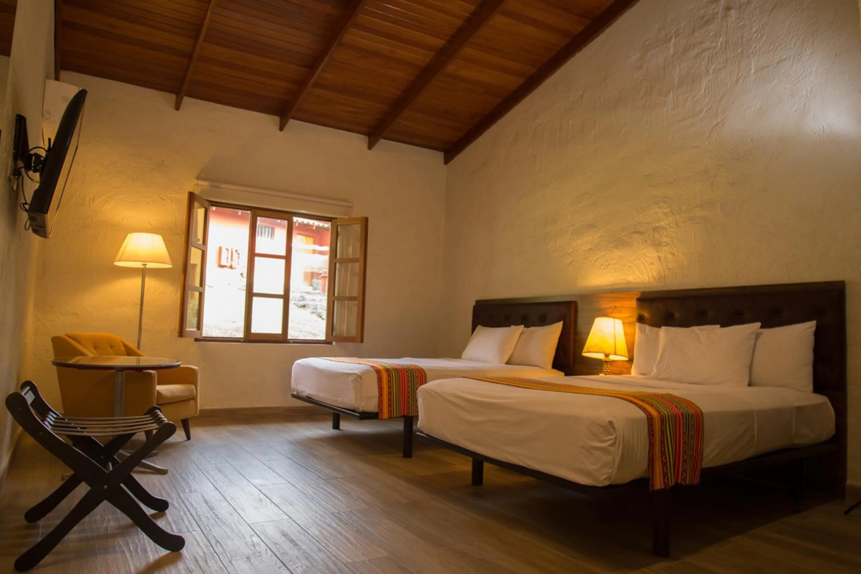 Bed in Decameron El Pueblo