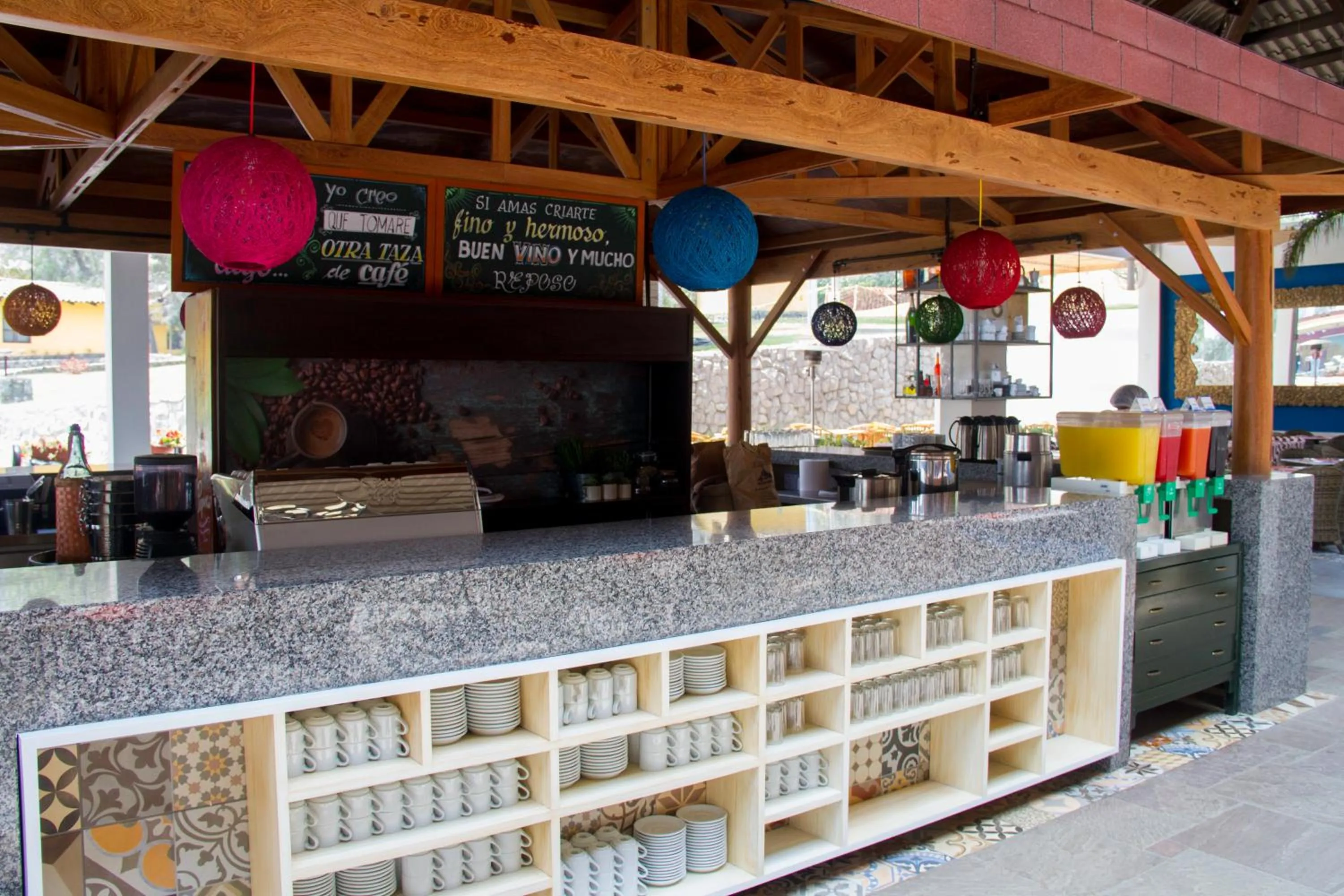 Property building in Decameron El Pueblo