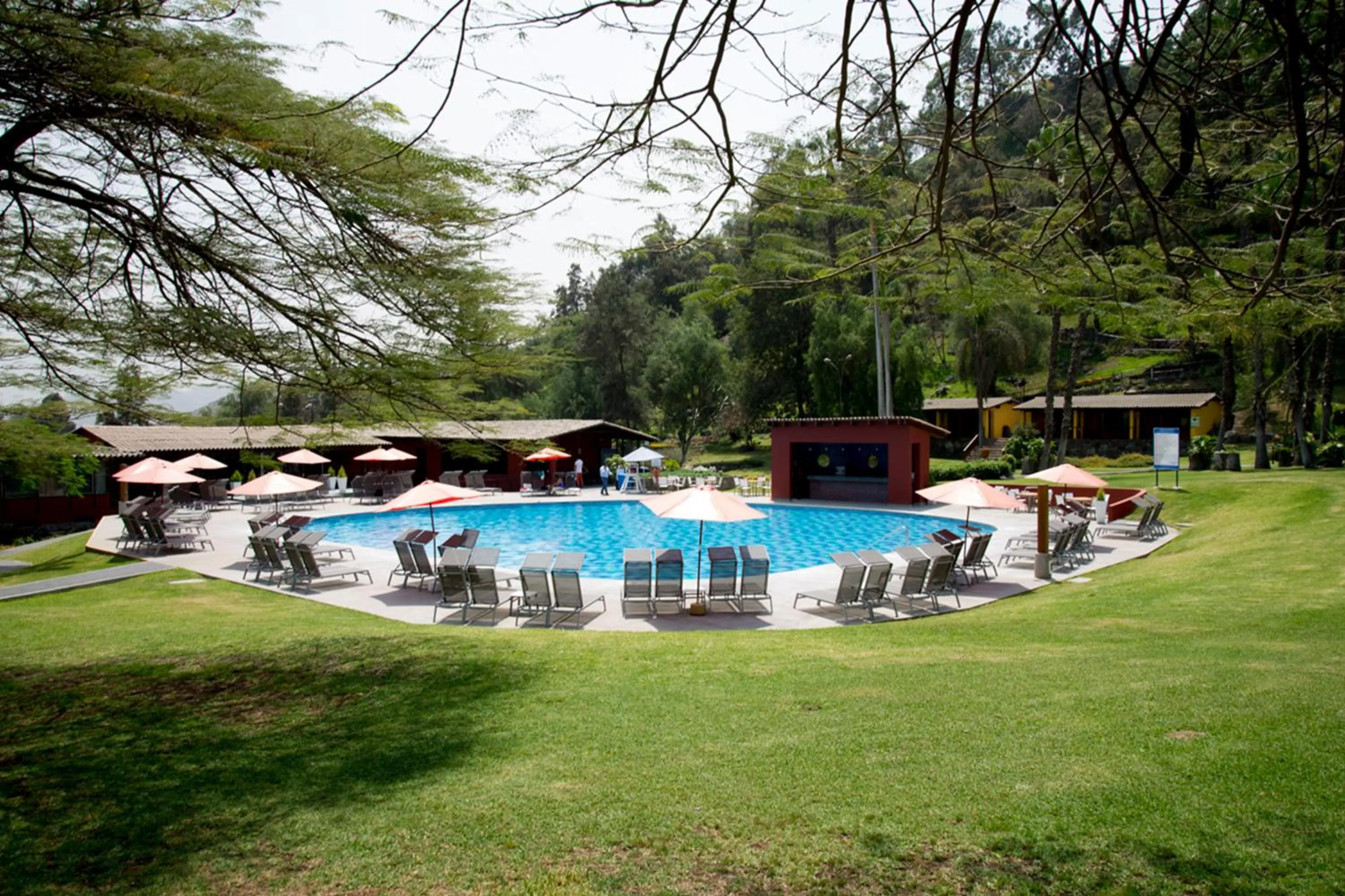 Day in Decameron El Pueblo