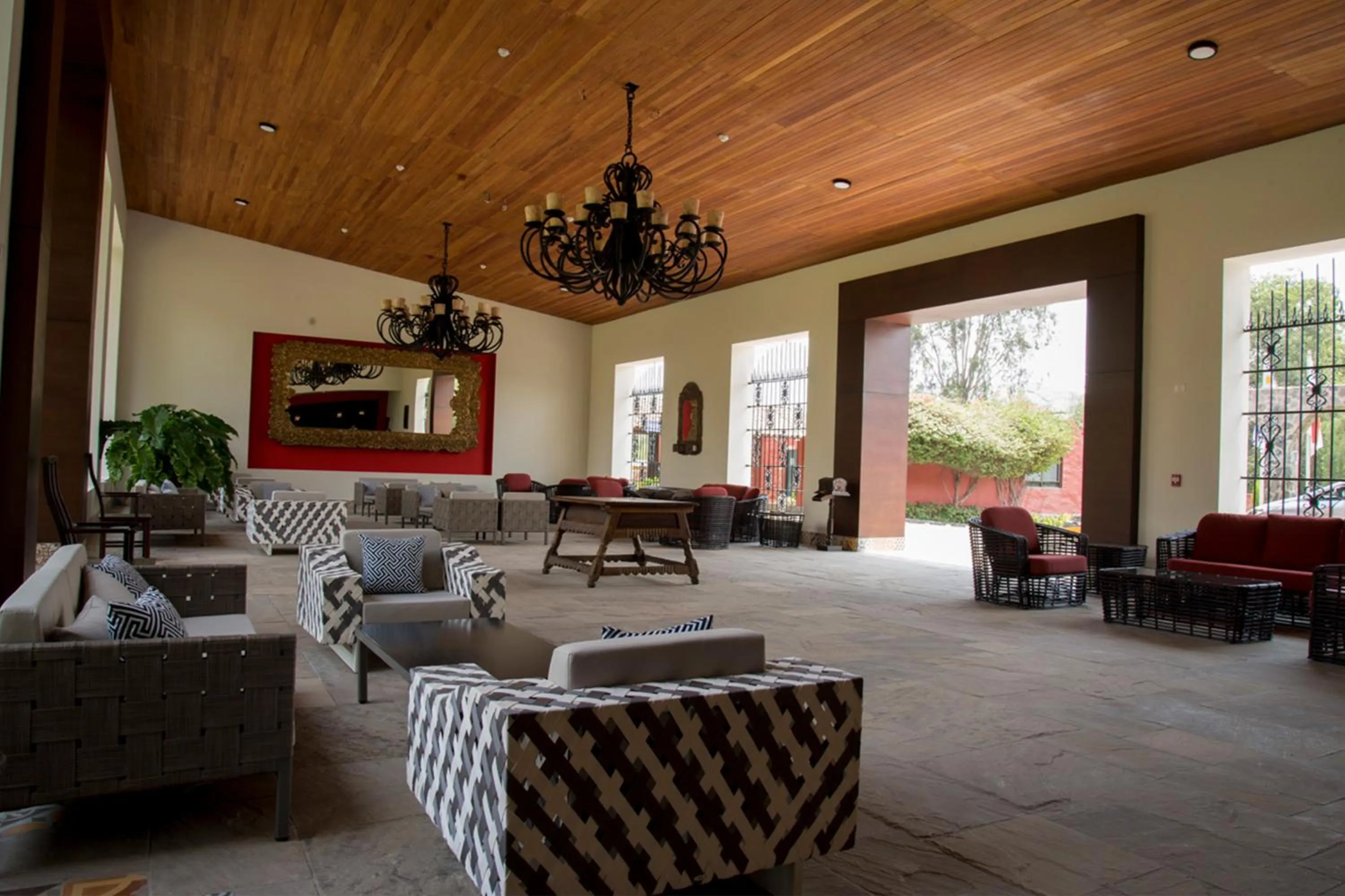 Property building in Decameron El Pueblo