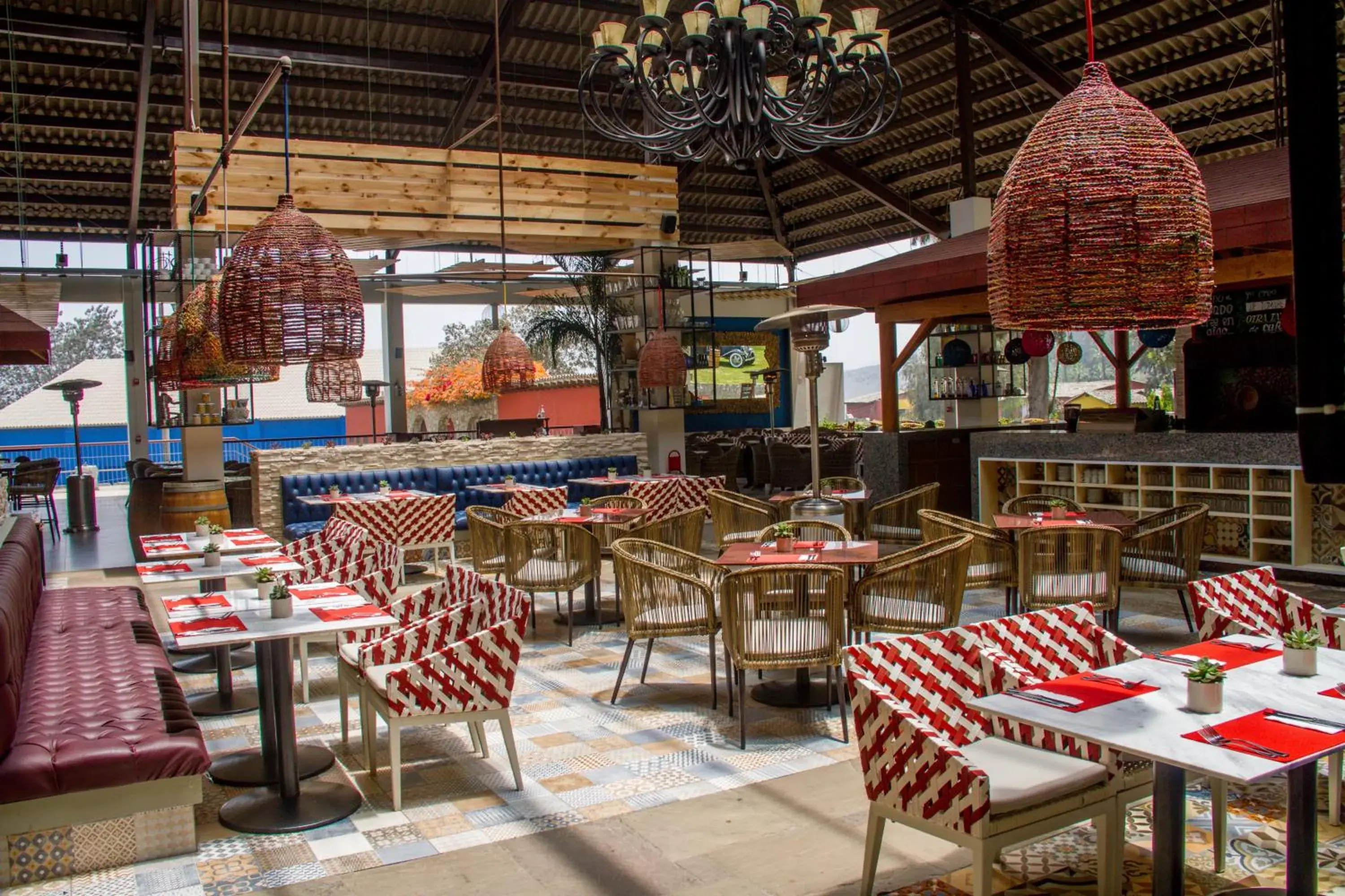 Property building in Decameron El Pueblo Property building in Decameron El Pueblo