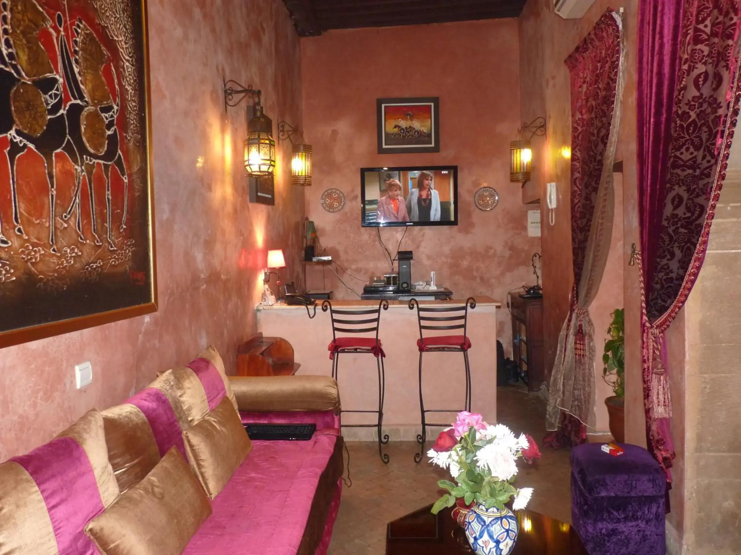 Lounge or bar in Riad Marlinea Lounge or bar in Riad Marlinea
