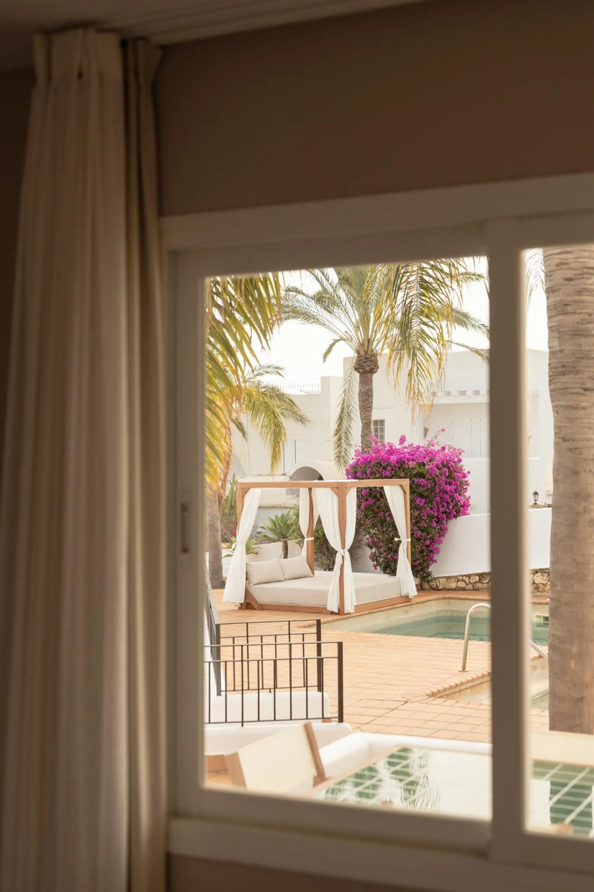 Pool view in Siete Villas Olivencia Natural