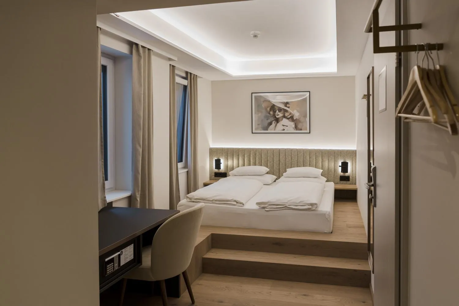 Photo of the whole room, Bed in Hotel Schwarzer Bär