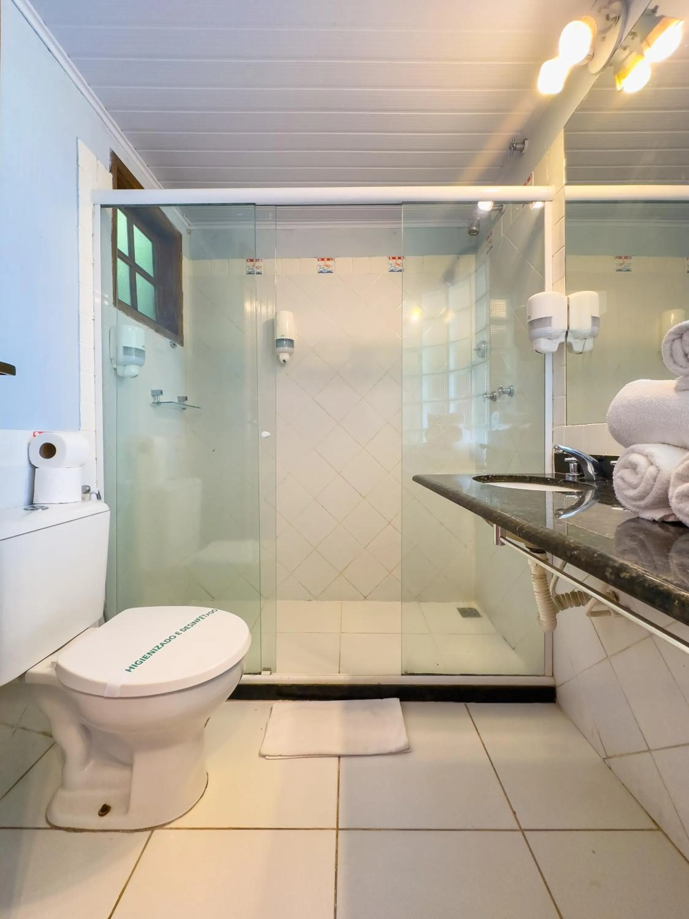 Bathroom in Pousada Amancay