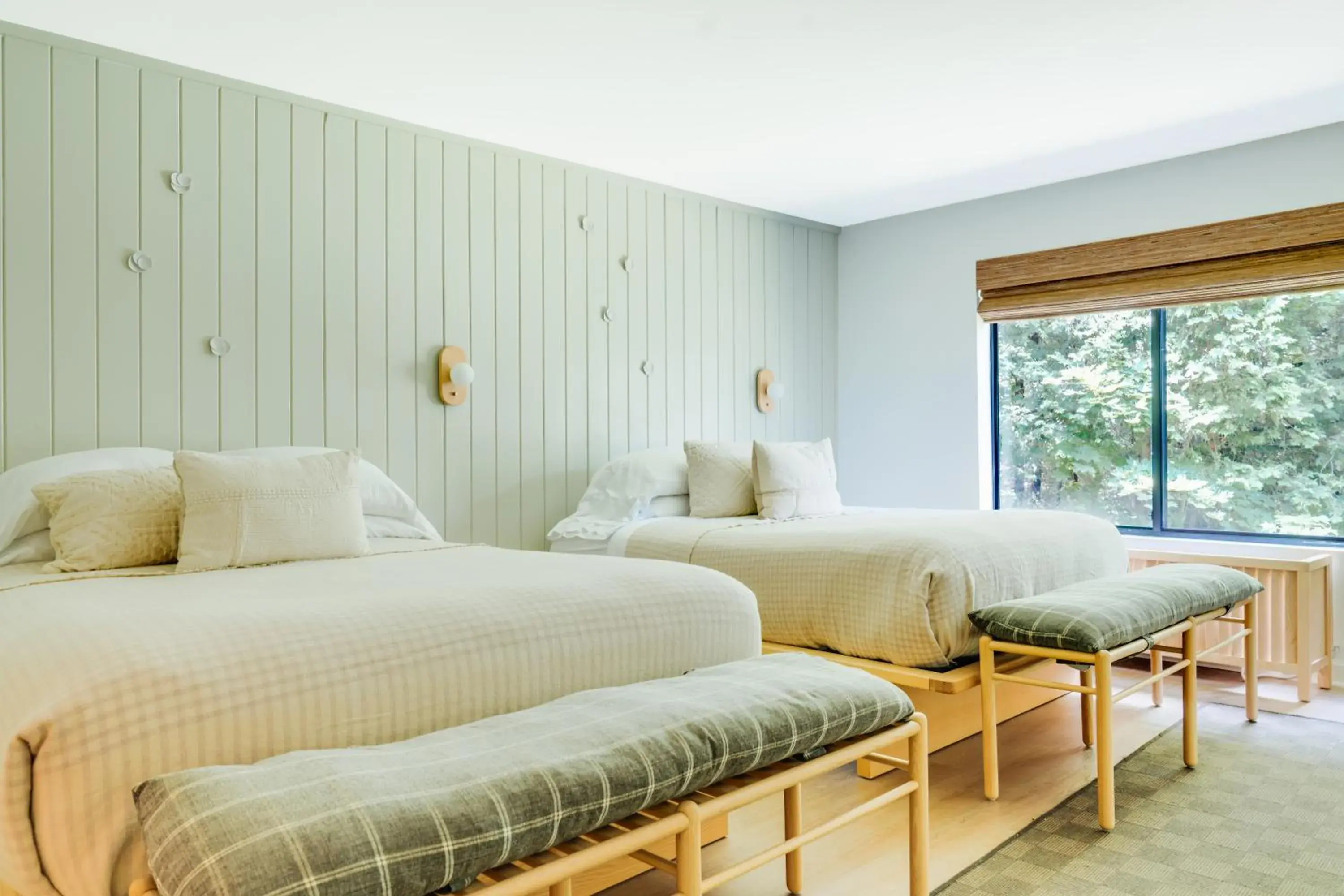 Party Friends Suite in Bluebird Lake Placid Party Friends Suite in Bluebird Lake Placid