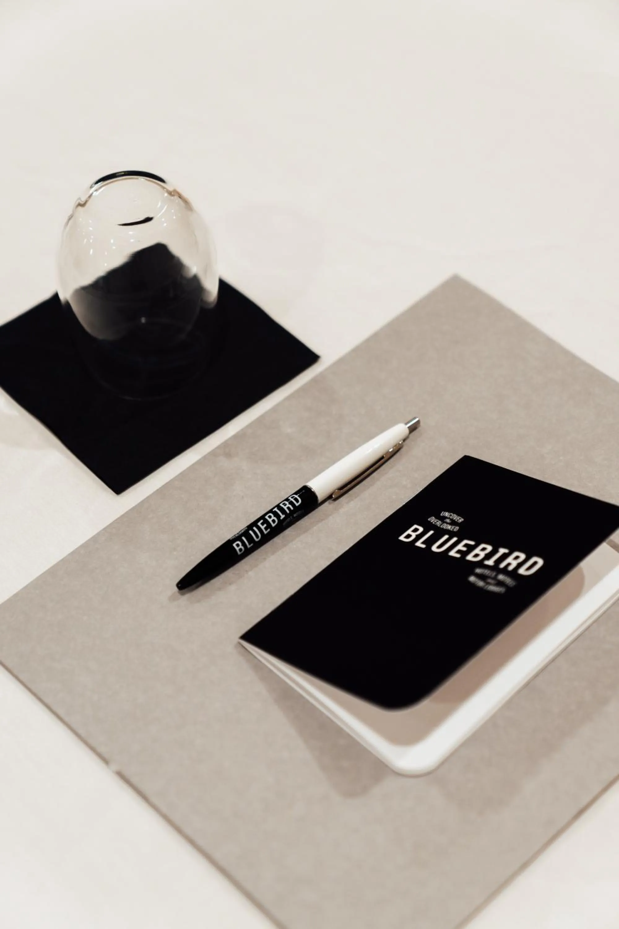 Decorative detail in Bluebird Lake Placid