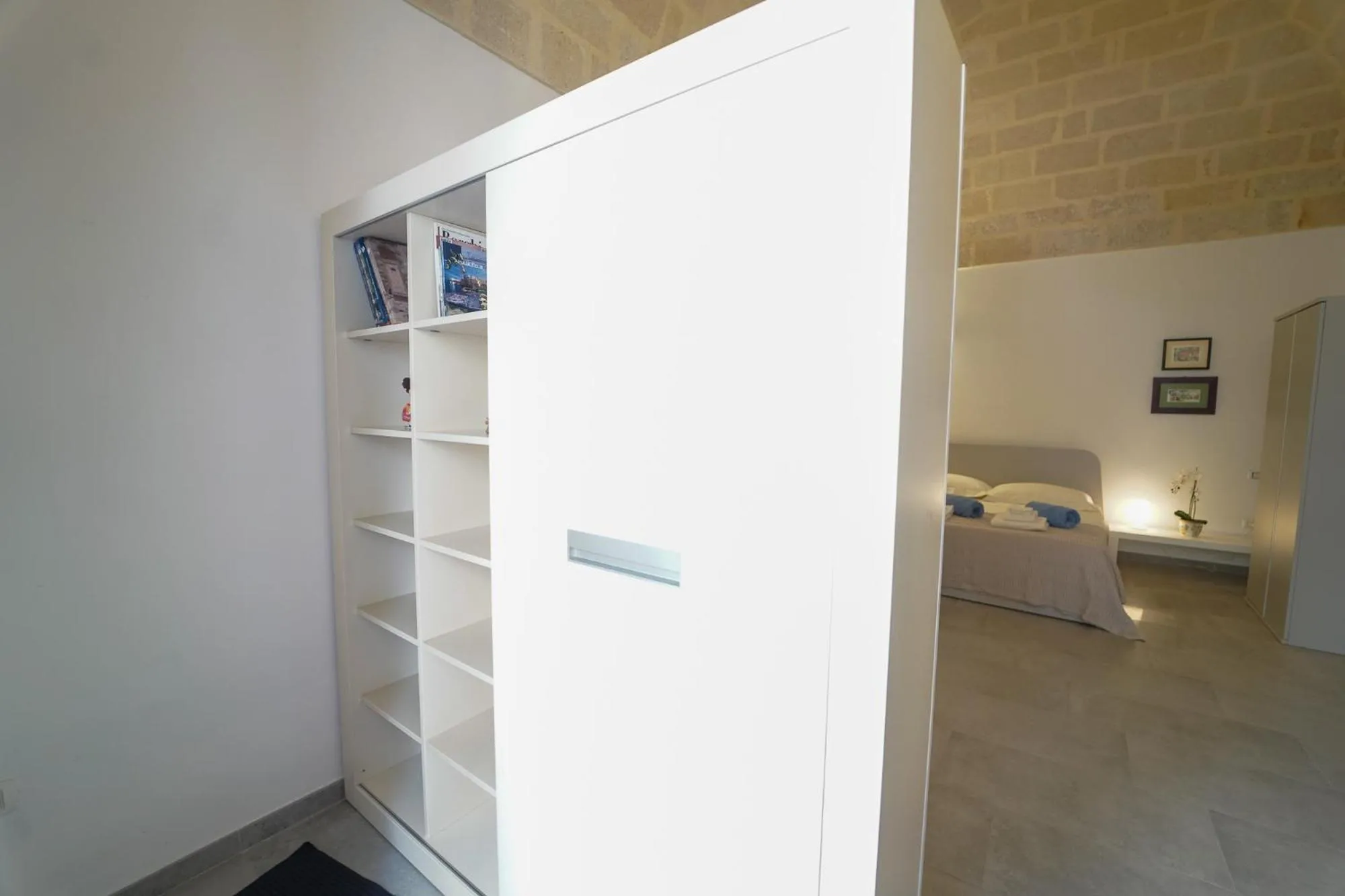 Ailanthus Holiday Suites