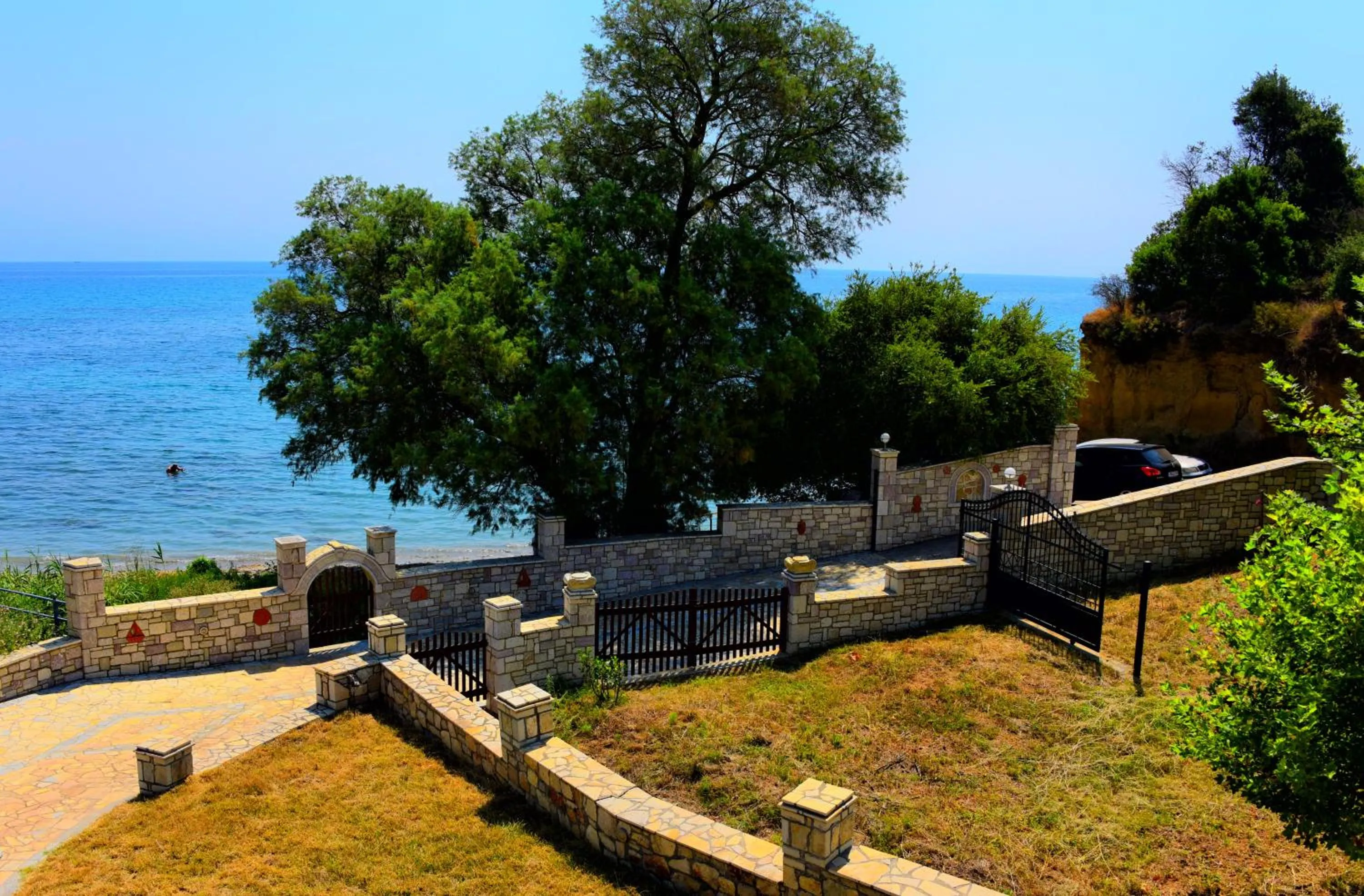 Day in Villa Nostos
