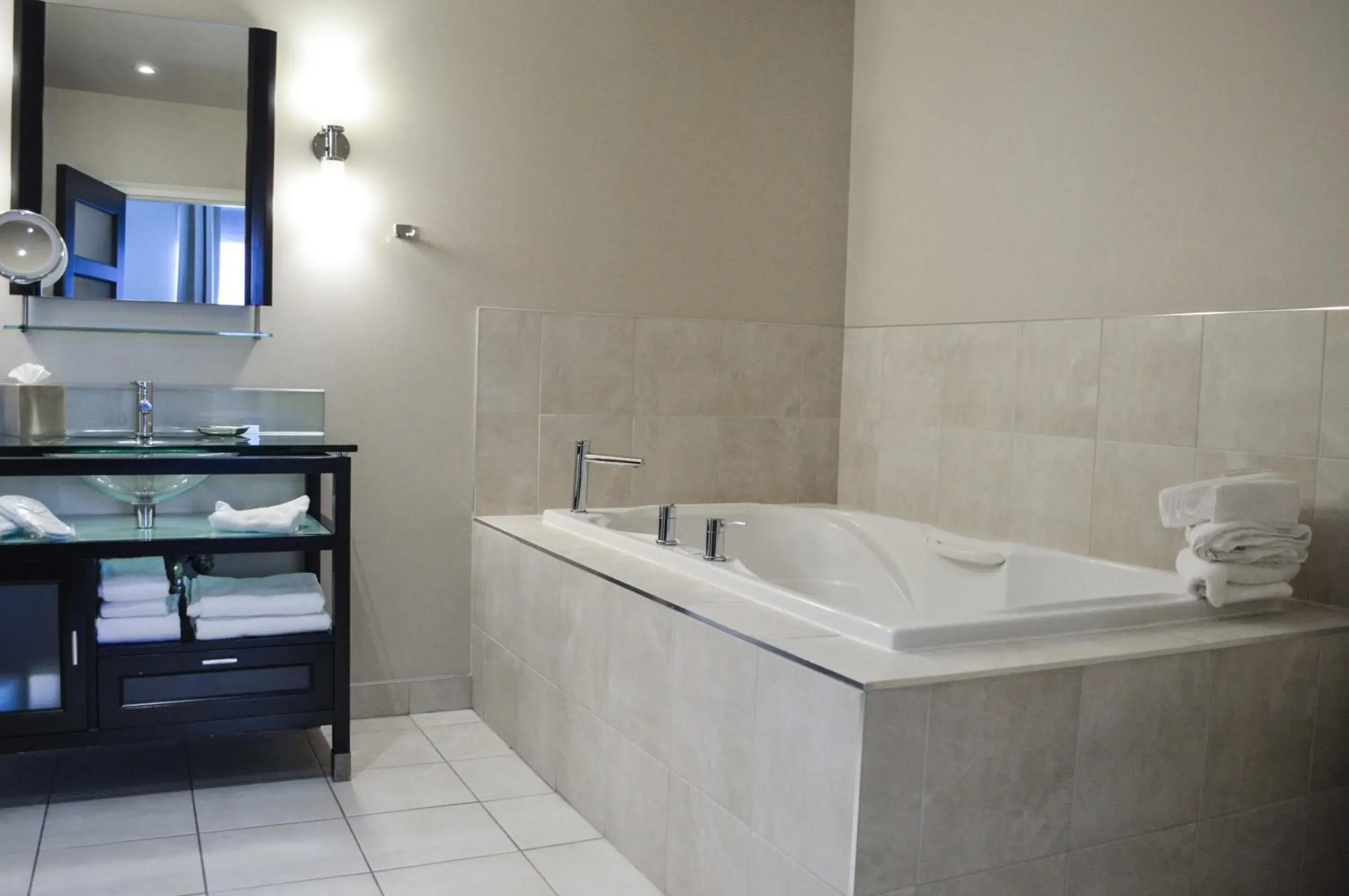 Bathroom in Sterling Inn & Spa Bathroom in Sterling Inn & Spa
