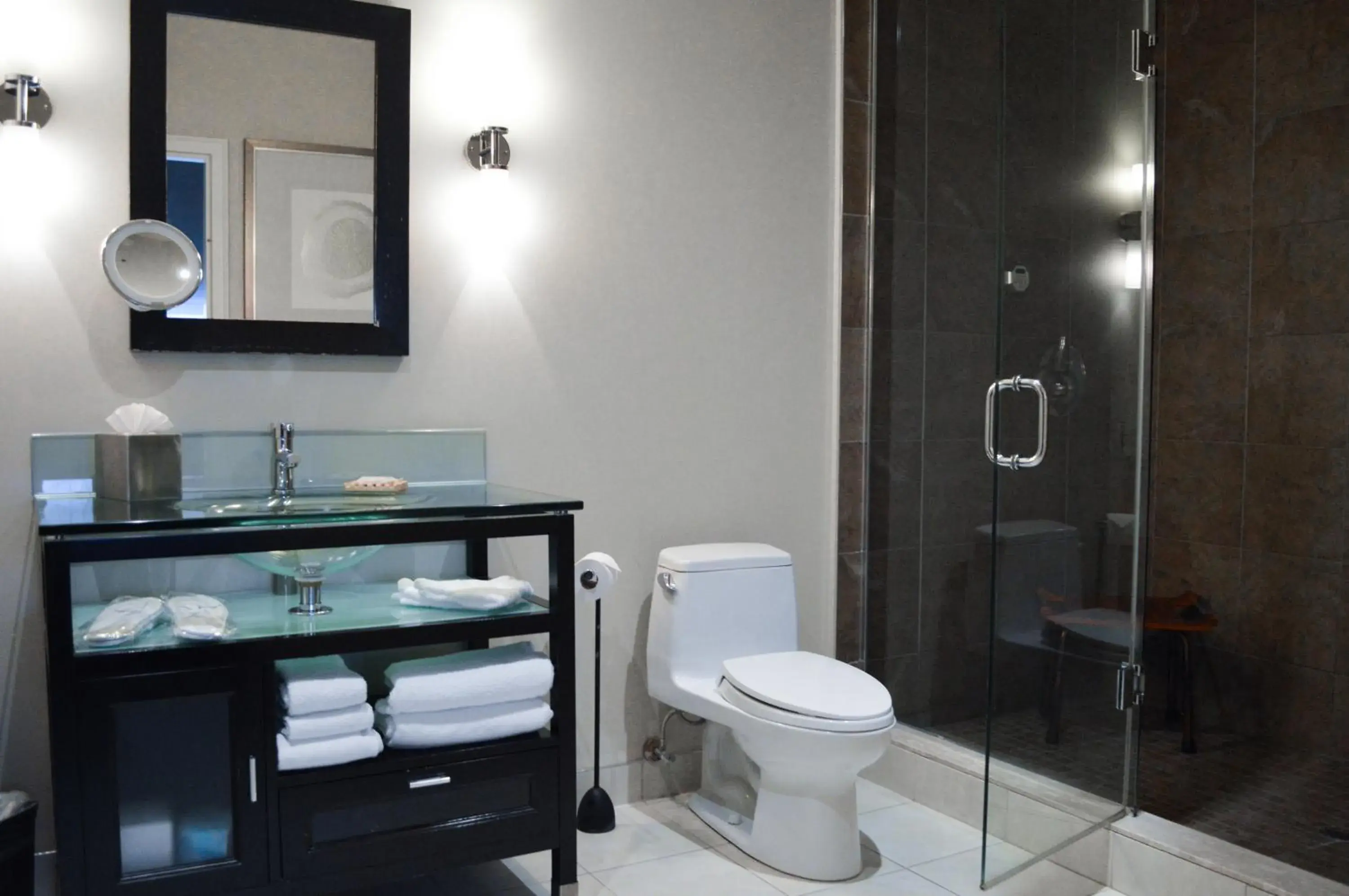 Bathroom in Sterling Inn & Spa Bathroom in Sterling Inn & Spa