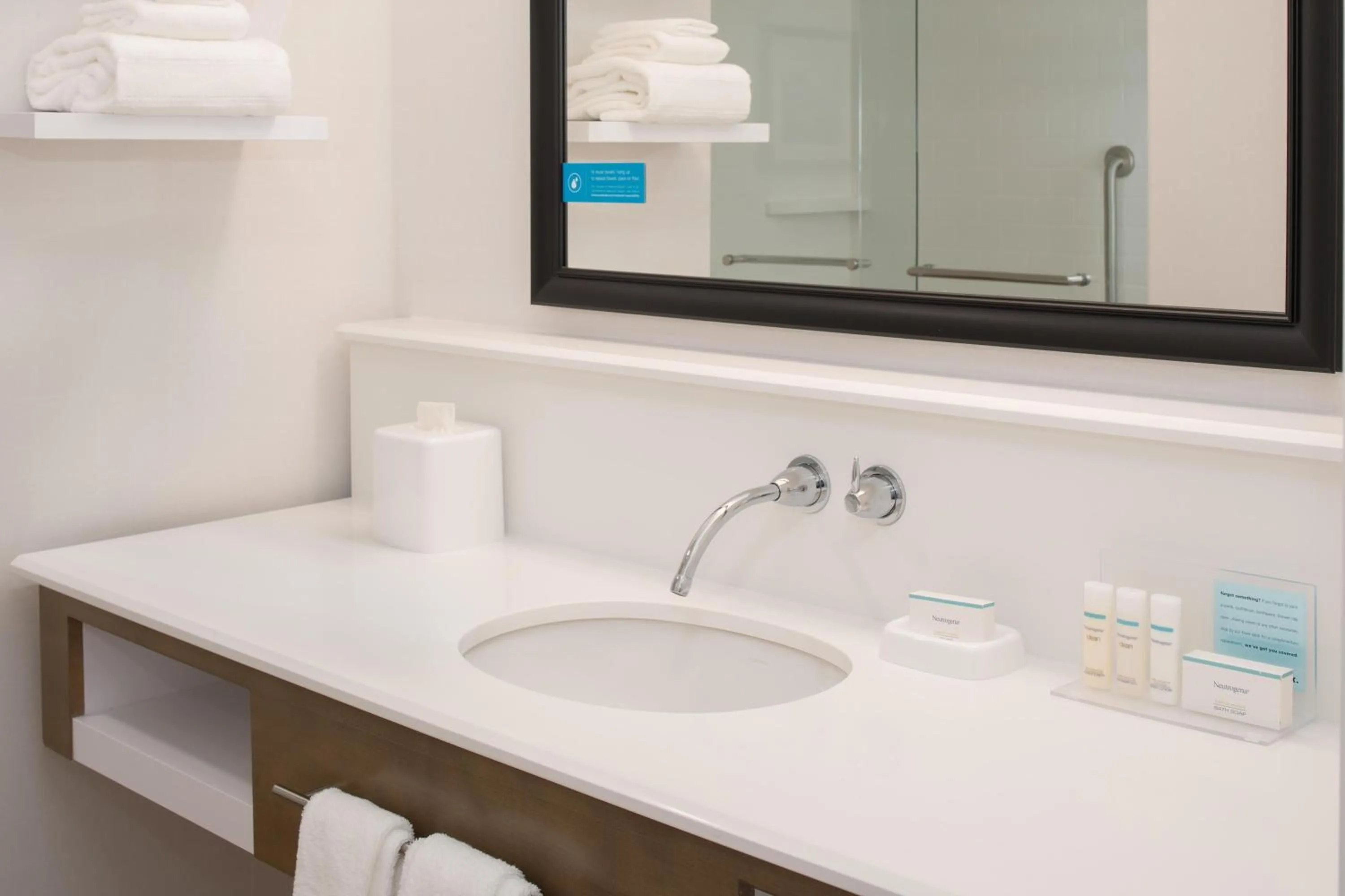 Bathroom in Hampton Inn And Suites By Hilton Portland-Pearl District
