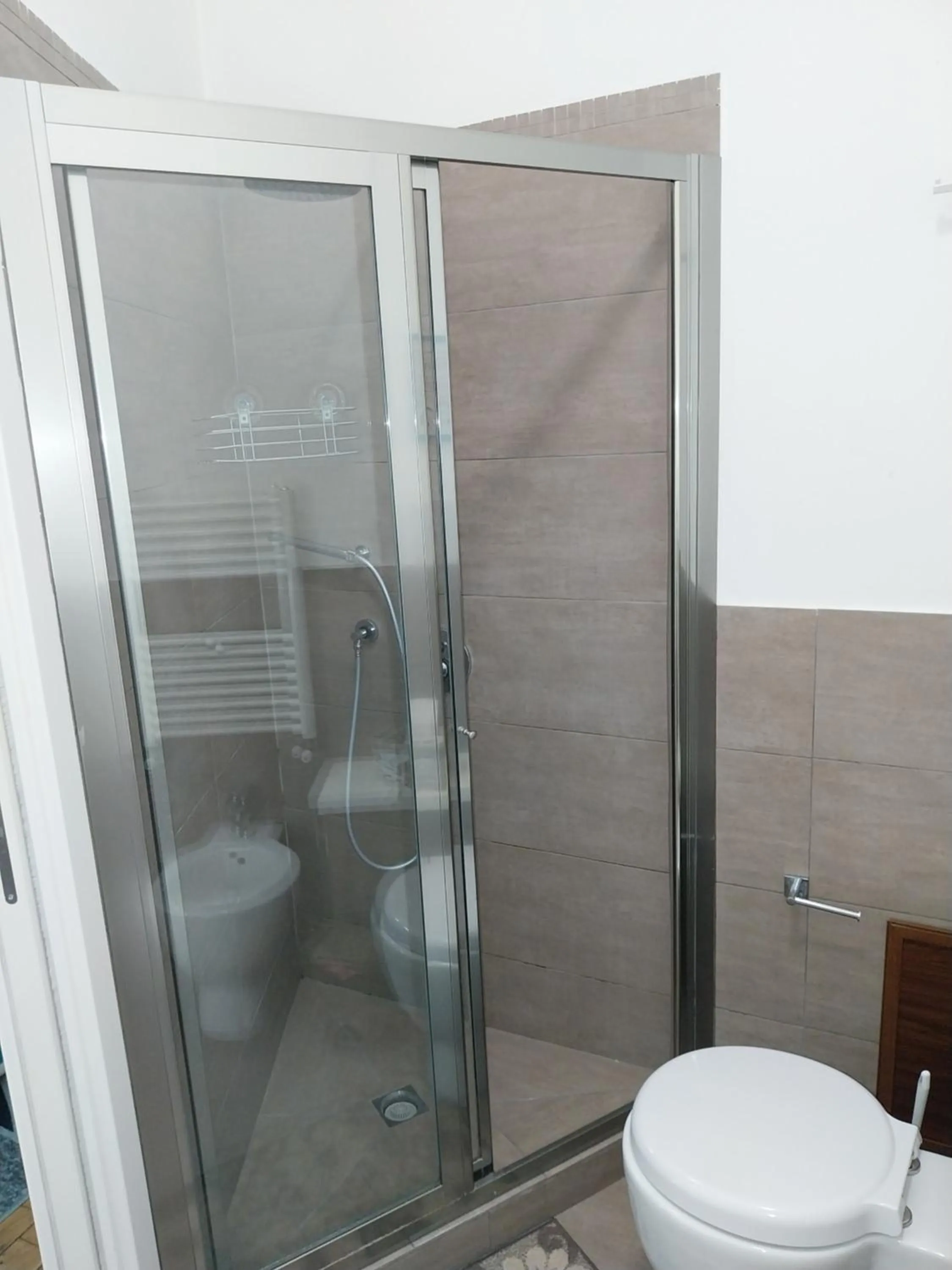Shower in 315 Via Roma Rooms centro